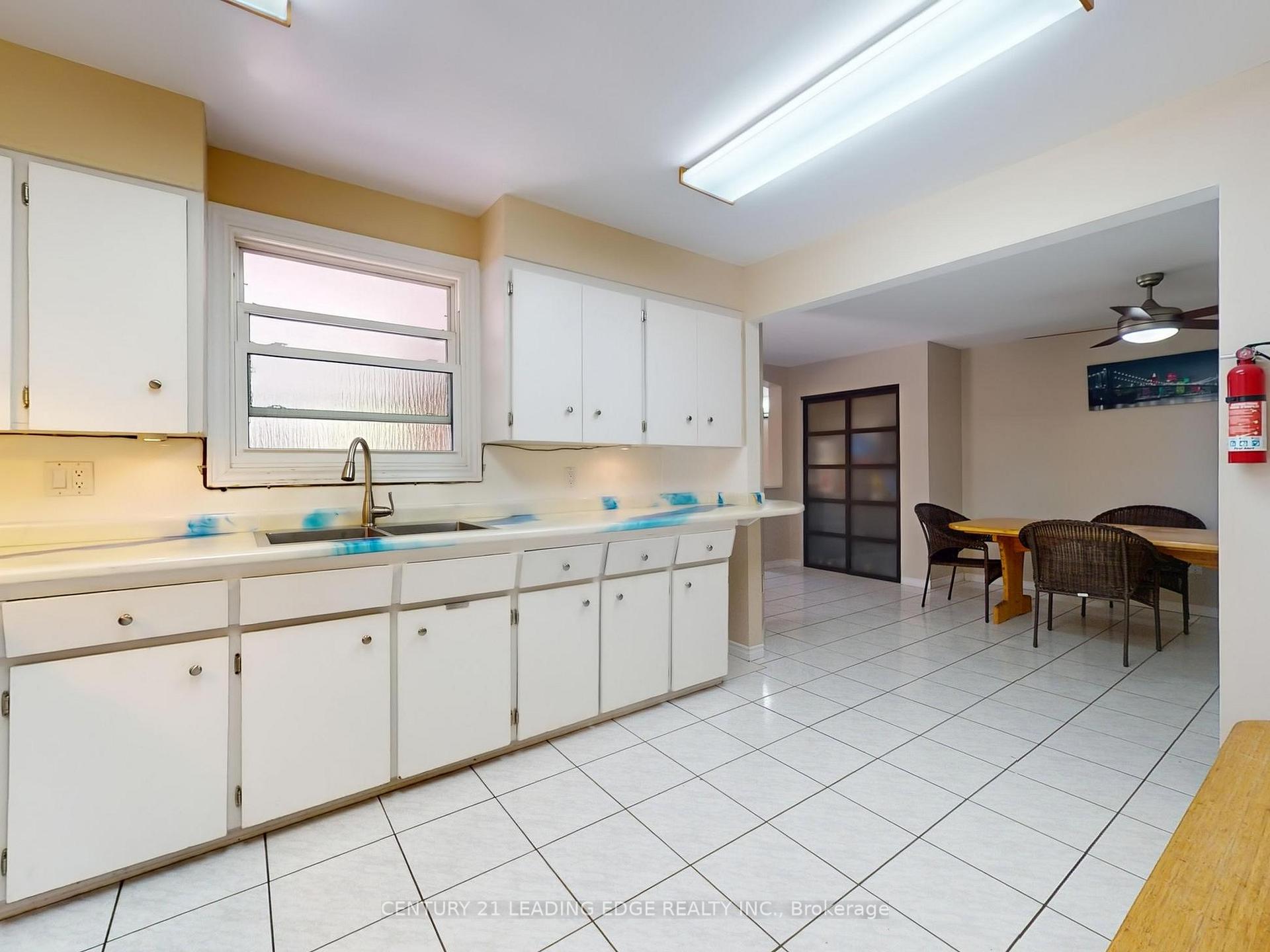 Photo 9 of 173 Owen Street, Barrie, Wellington — HOMEH