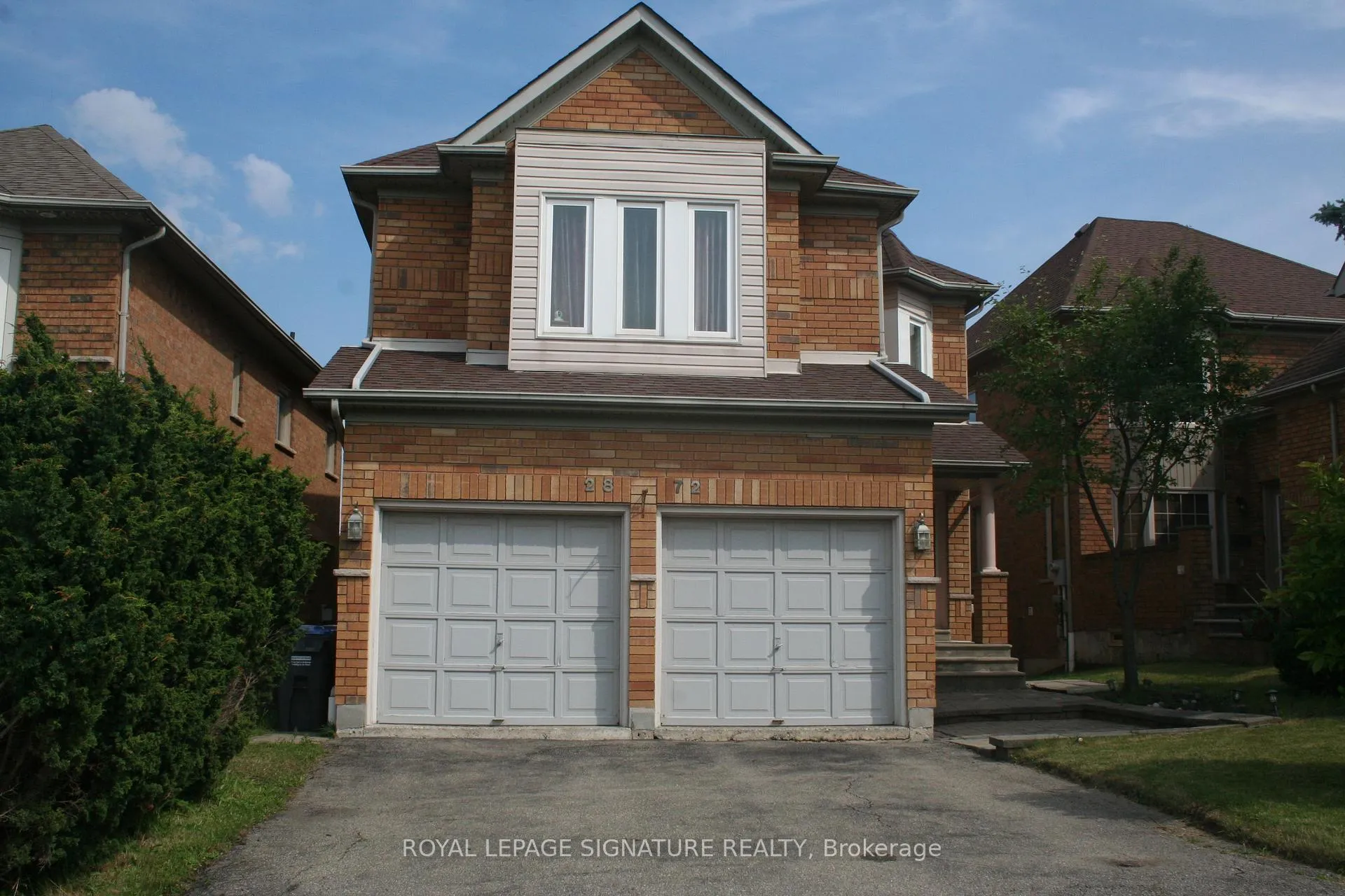 Front of Unit Upper, 2872 Castlebridge Drive