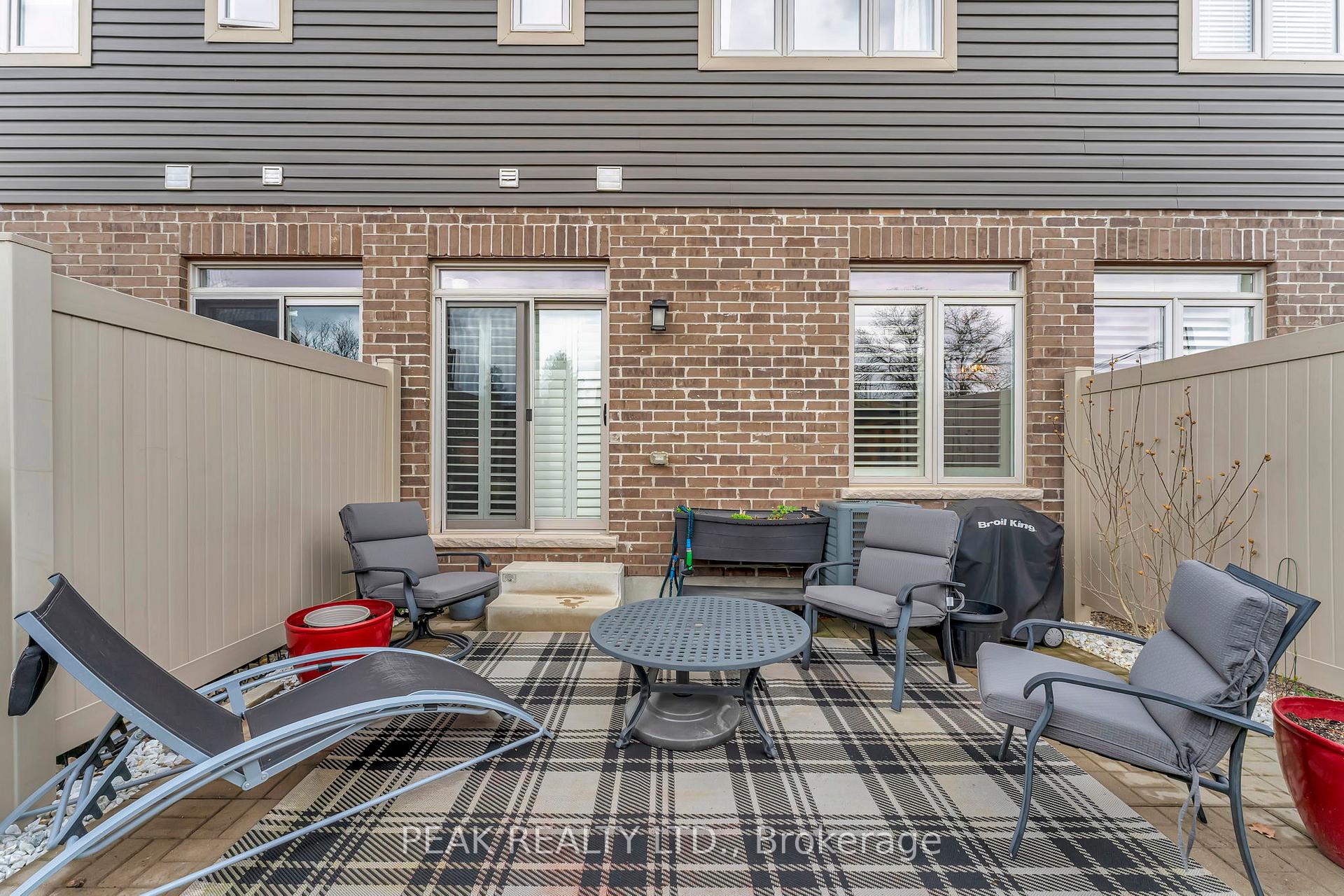 Photo 30 of Unit 33, 80 Willow Street, Brant, Paris — HOMEH