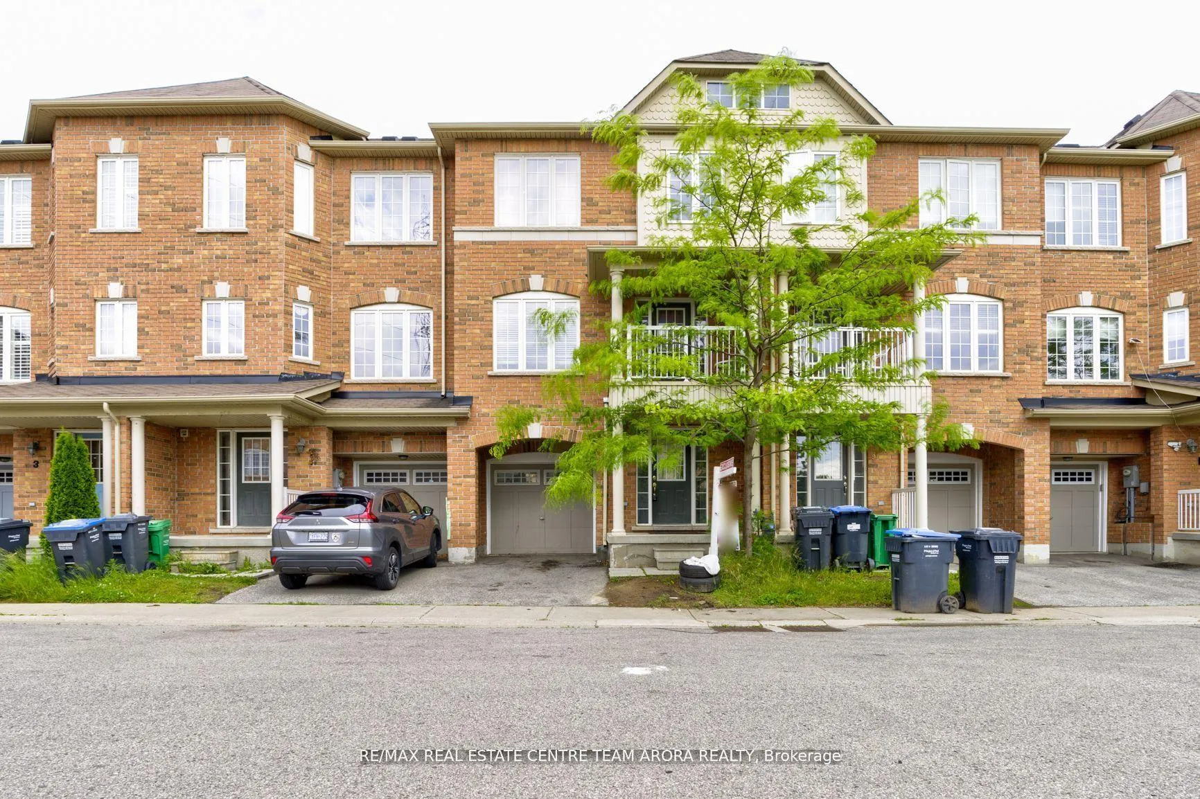 Photo 1 of 7 Freeland Hollow, Brampton, Bram West — HOMEH