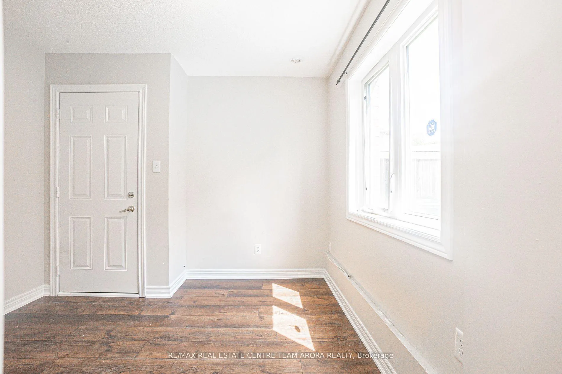 Photo 7 of 7 Freeland Hollow, Brampton, Bram West — HOMEH