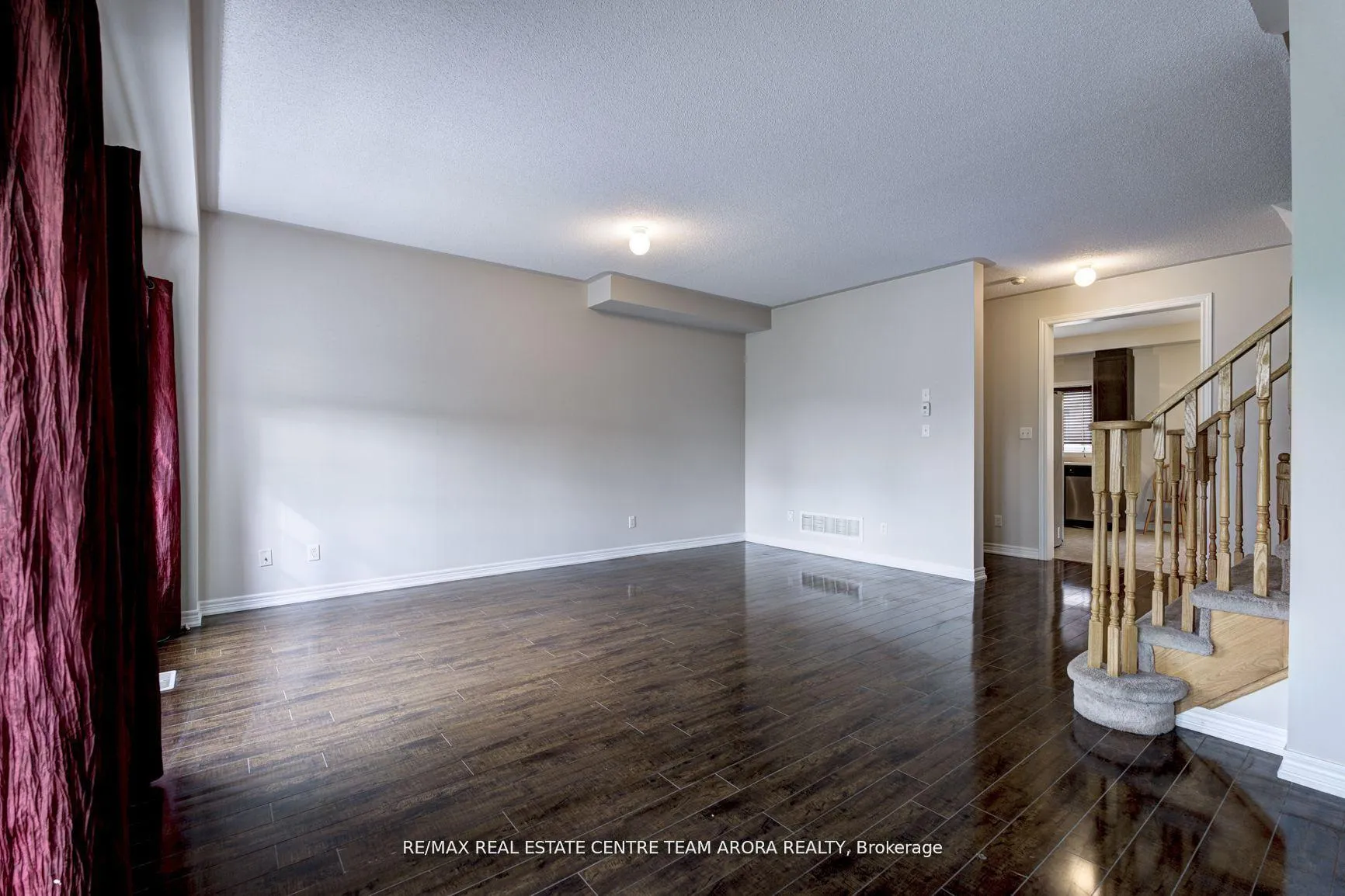Photo 12 of 7 Freeland Hollow, Brampton, Bram West — HOMEH