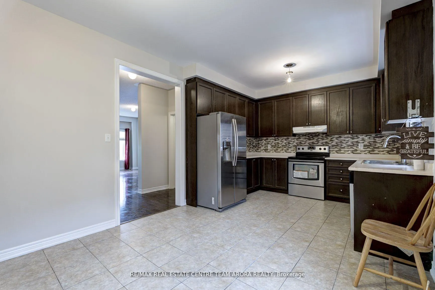 Photo 16 of 7 Freeland Hollow, Brampton, Bram West — HOMEH