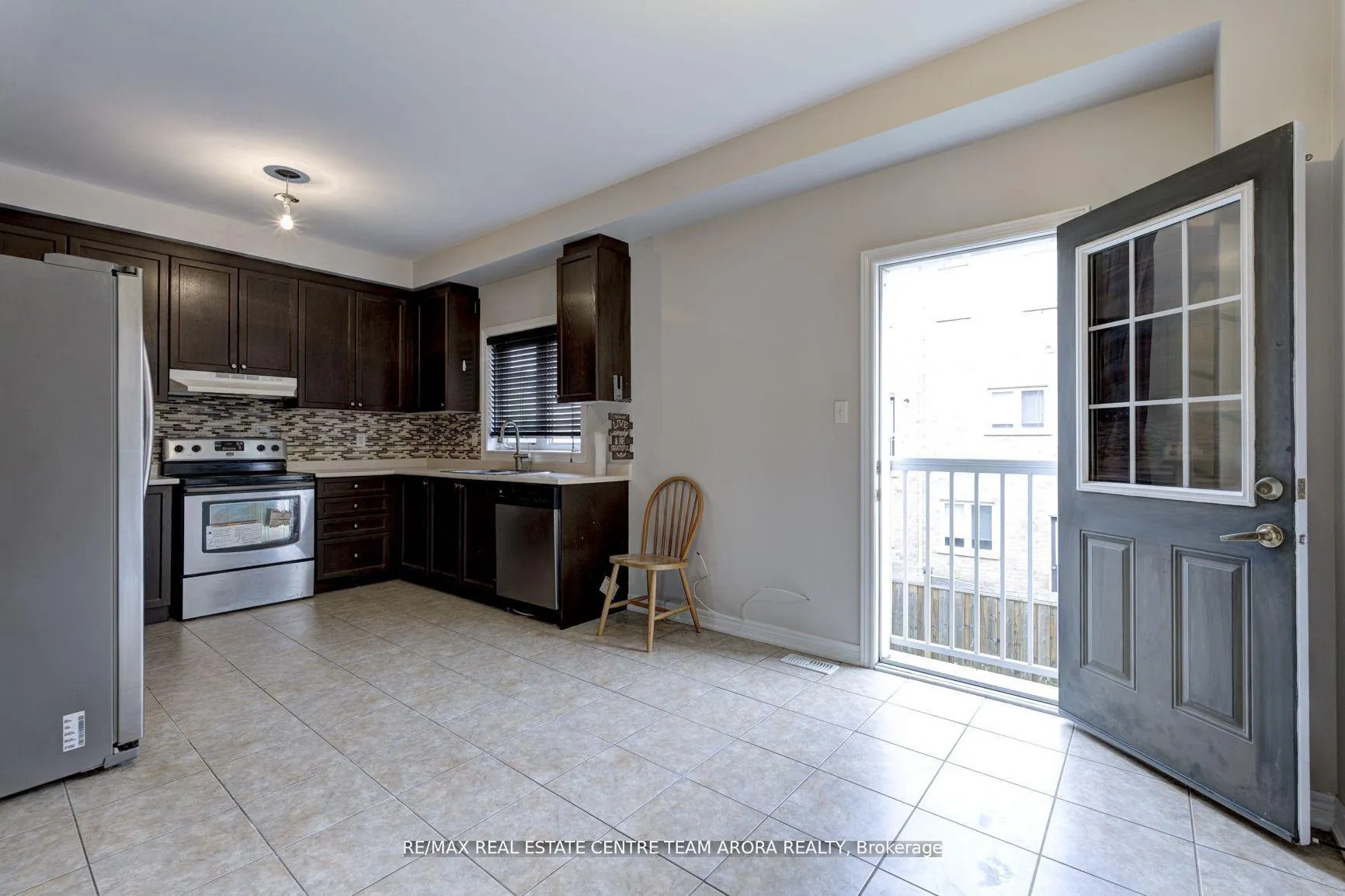 Photo 18 of 7 Freeland Hollow, Brampton, Bram West — HOMEH