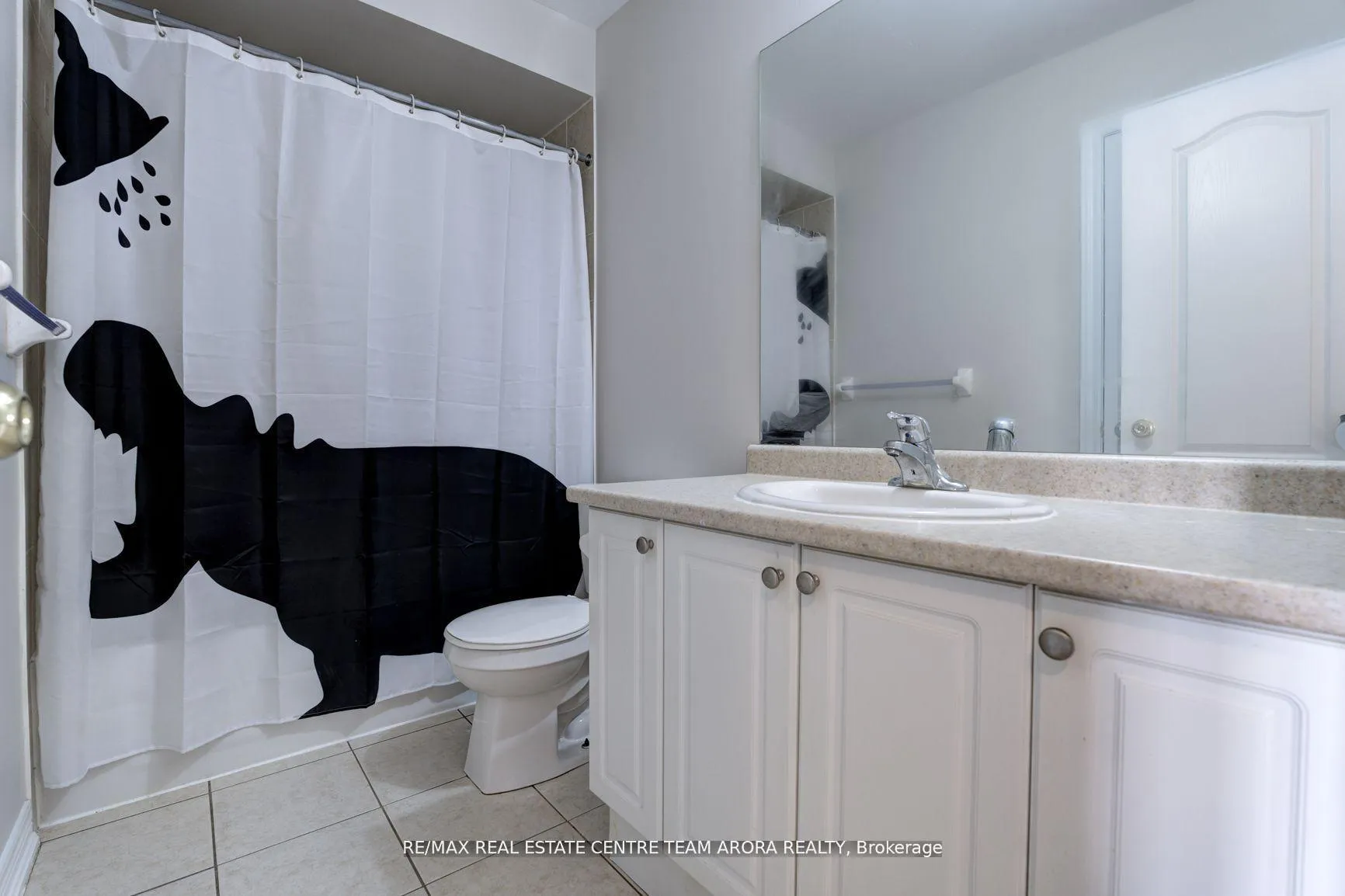 Photo 32 of 7 Freeland Hollow, Brampton, Bram West — HOMEH