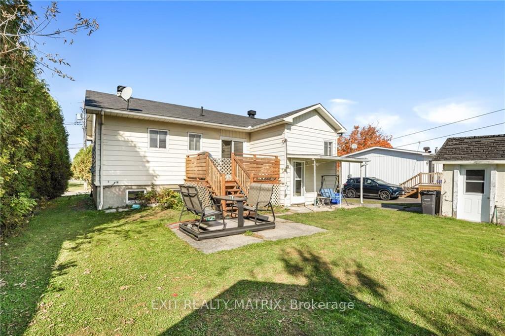Photo 3 of 945 Queen Street, Champlain, L'Orignal — HOMEH
