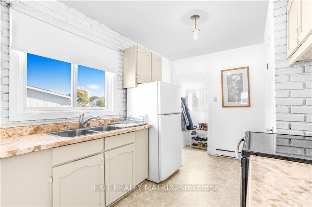 Photo 10 of 945 Queen Street, Champlain, L'Orignal — HOMEH