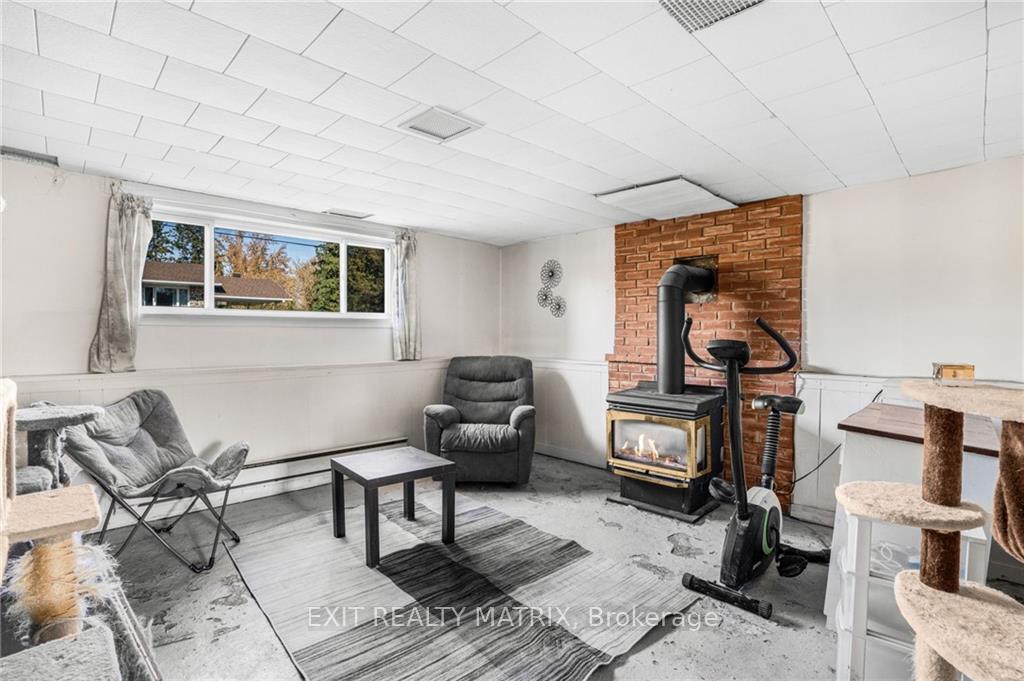 Photo 18 of 945 Queen Street, Champlain, L'Orignal — HOMEH