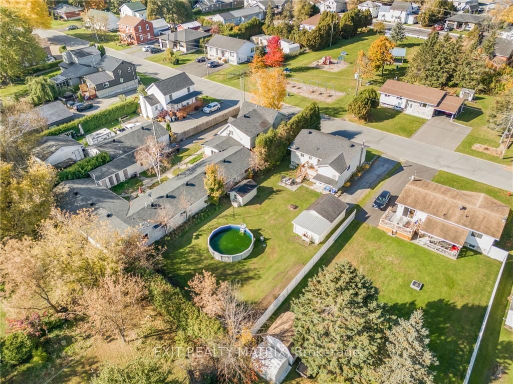Photo 24 of 945 Queen Street, Champlain, L'Orignal — HOMEH