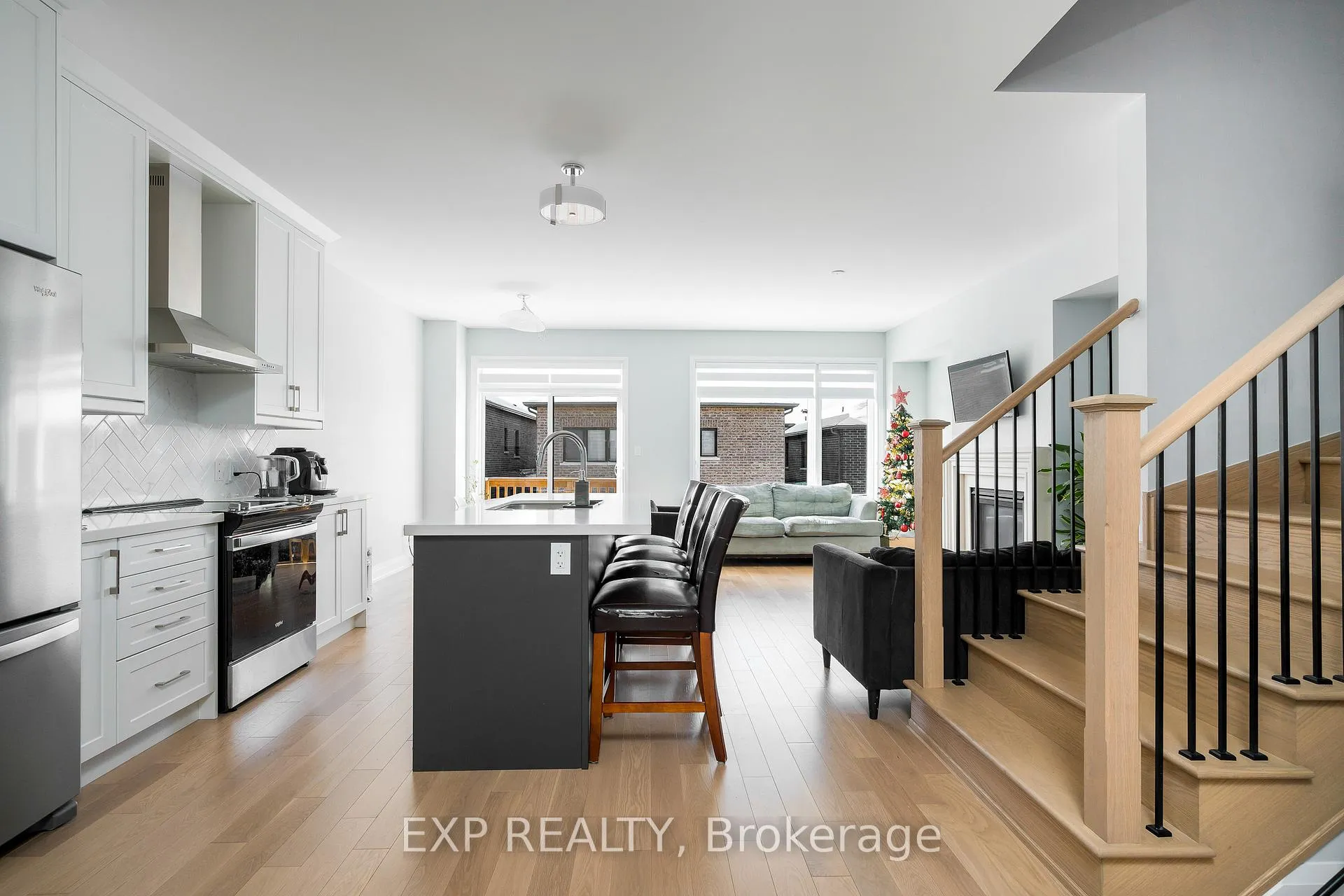 Photo 2 of 34 Periwinkle Road, Springwater, Midhurst — HOMEH