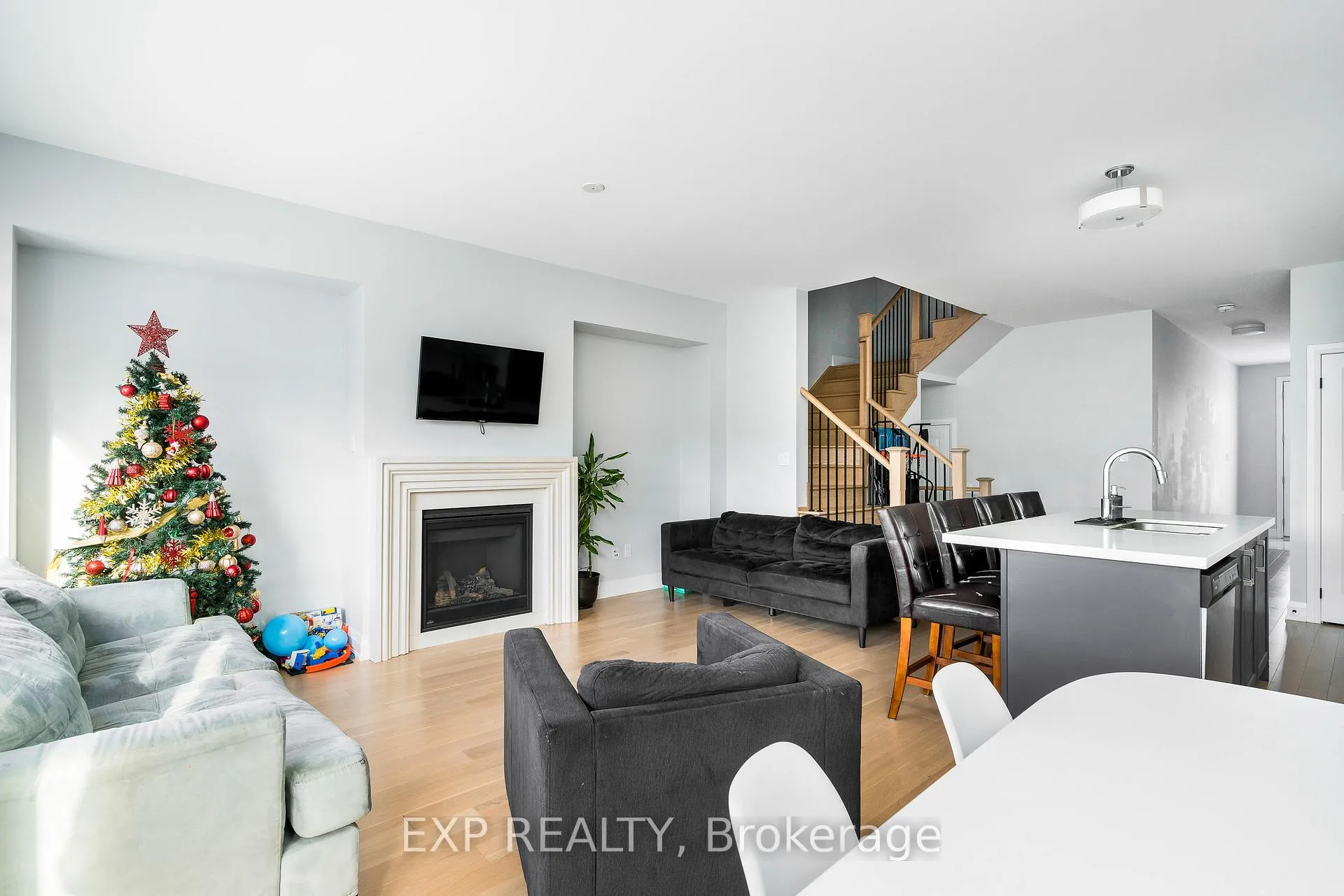 Photo 6 of 34 Periwinkle Road, Springwater, Midhurst — HOMEH