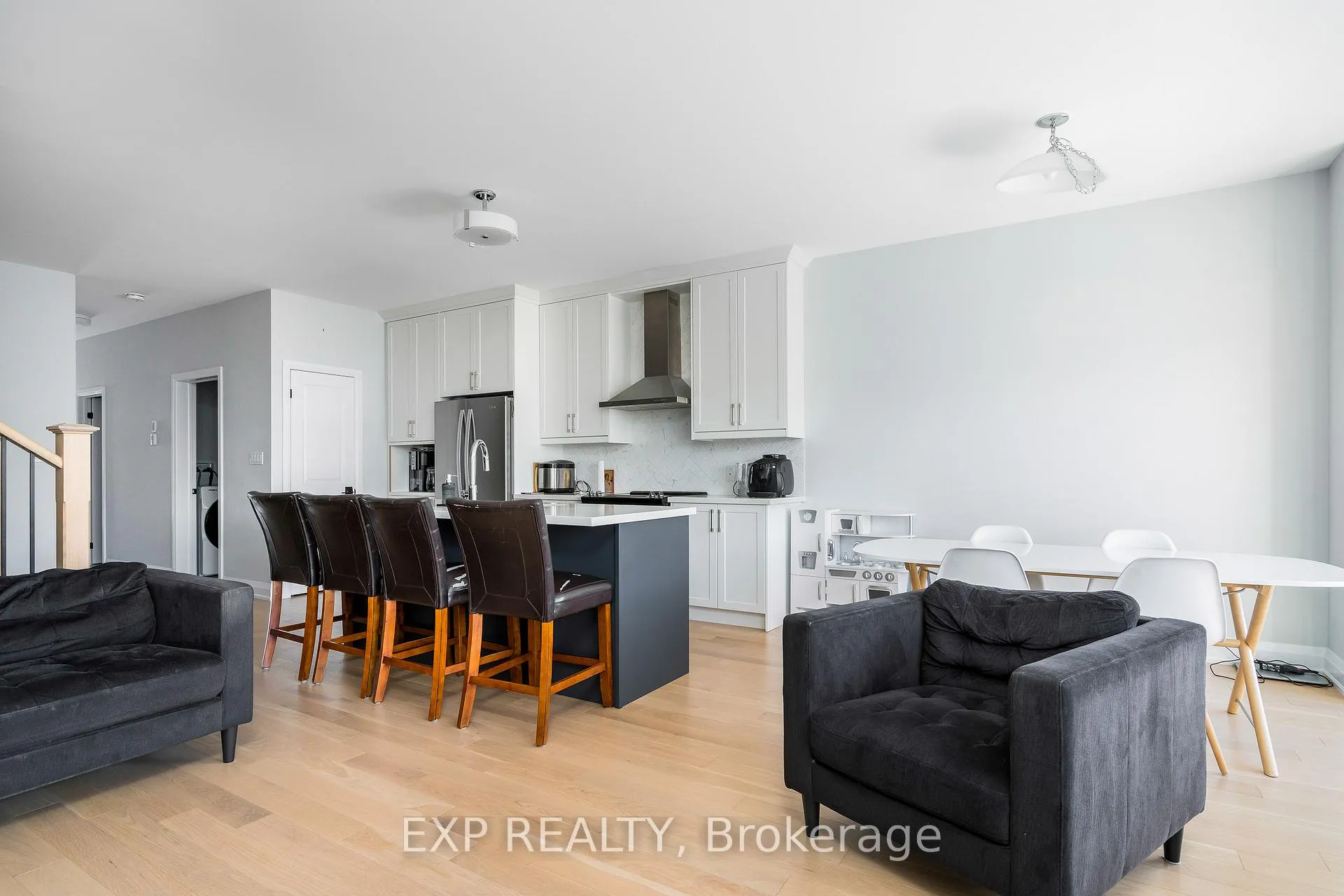 Photo 7 of 34 Periwinkle Road, Springwater, Midhurst — HOMEH