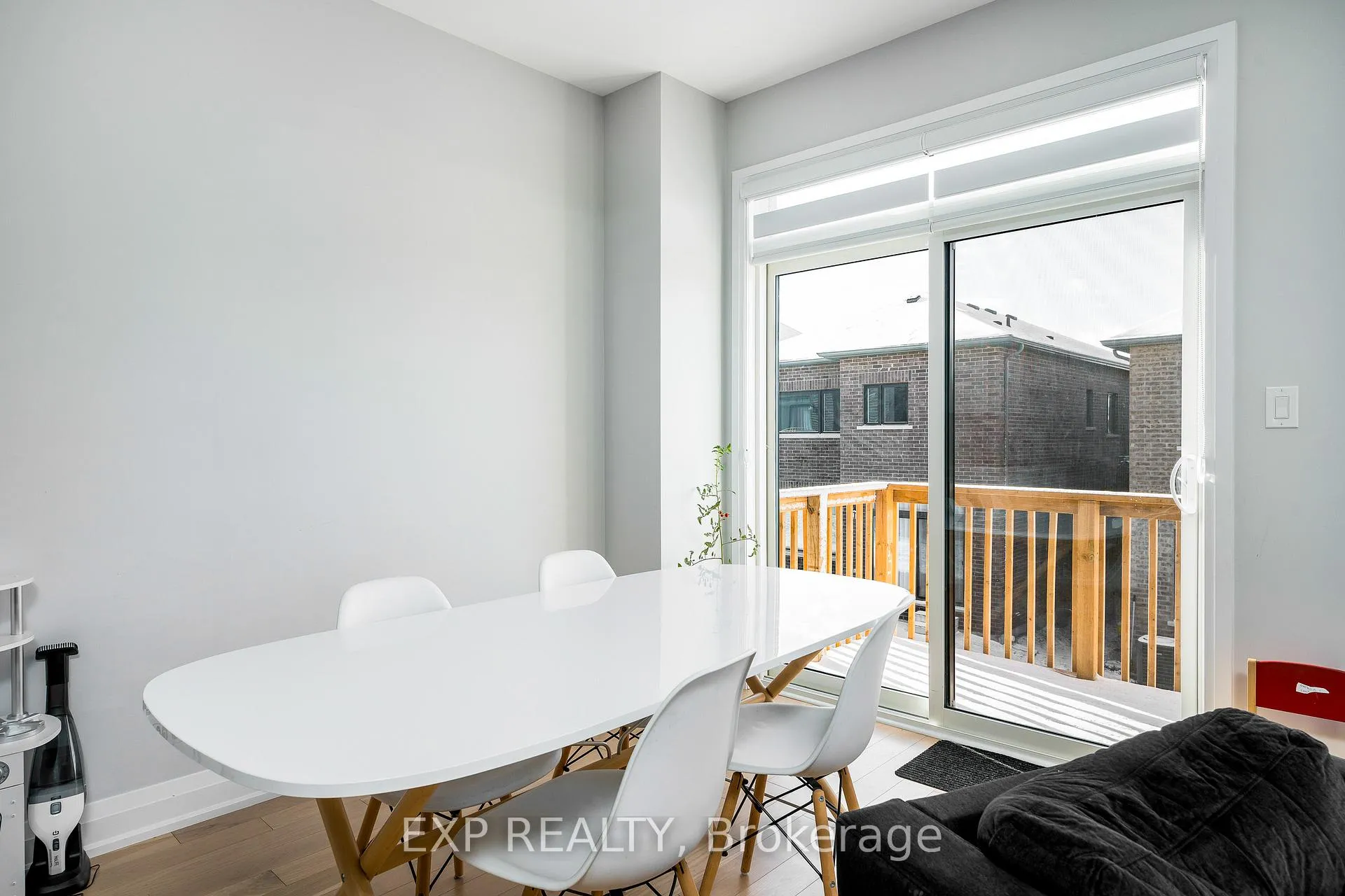 Photo 9 of 34 Periwinkle Road, Springwater, Midhurst — HOMEH