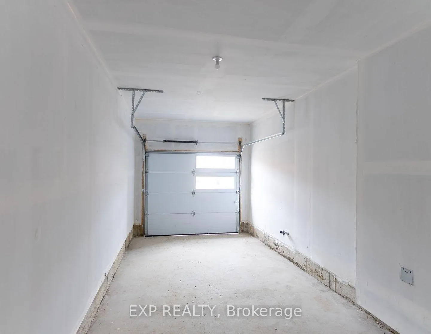 Photo 23 of 34 Periwinkle Road, Springwater, Midhurst — HOMEH