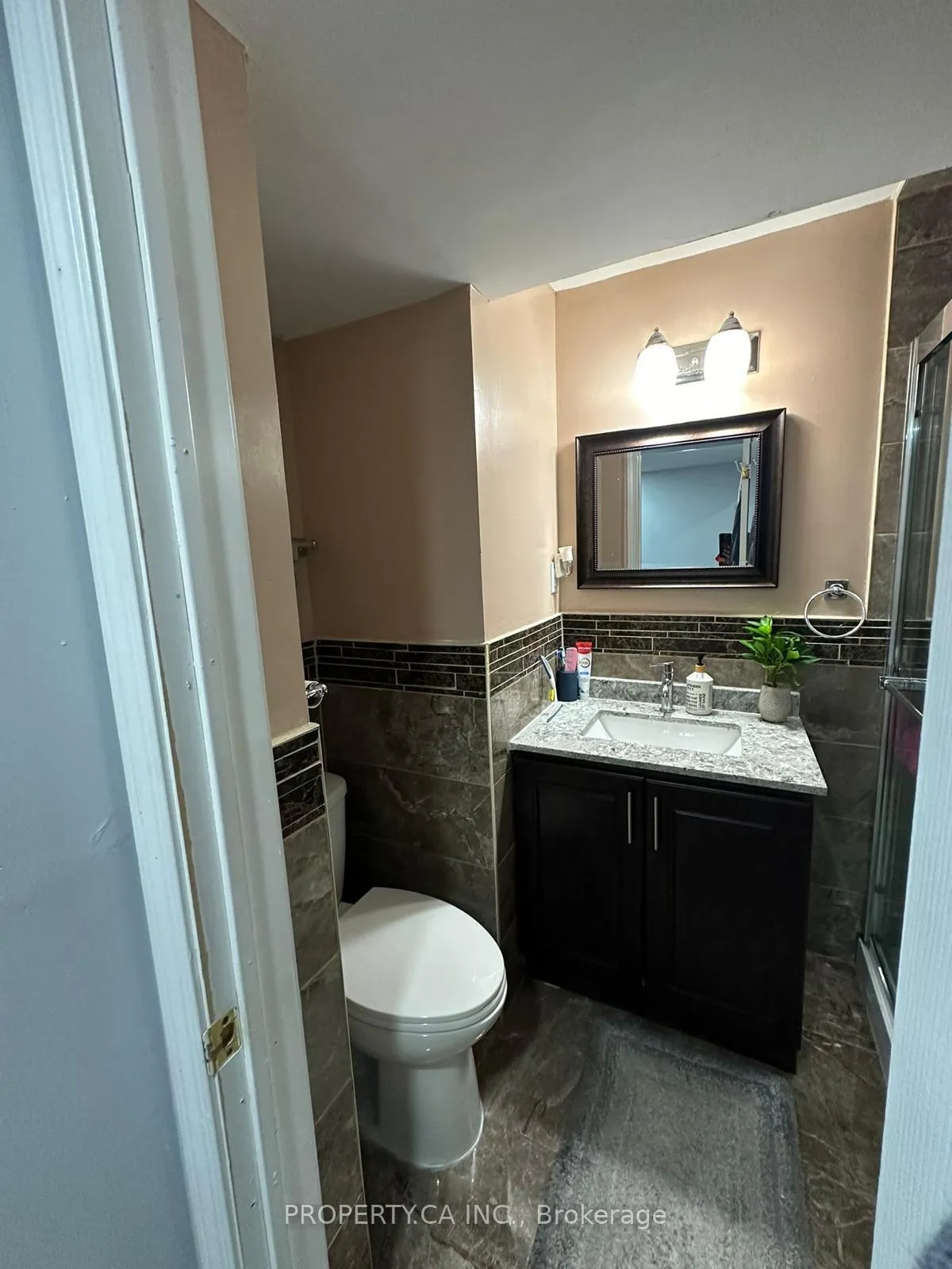 Photo 11 of 36 Whitwell Drive, Brampton, Vales of Castlemore — HOMEH
