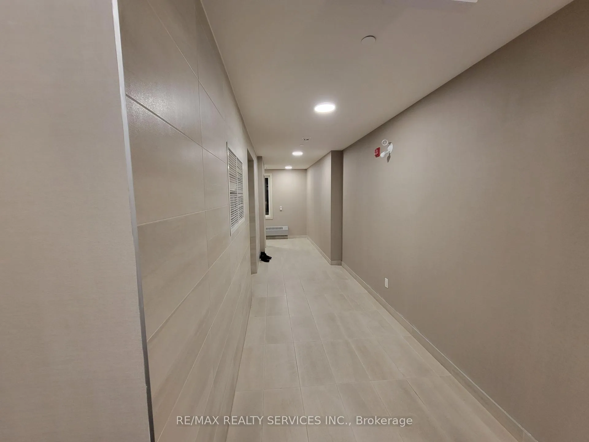 Photo 20 of 62 Sky Harbour Drive, Brampton, Brampton West — HOMEH