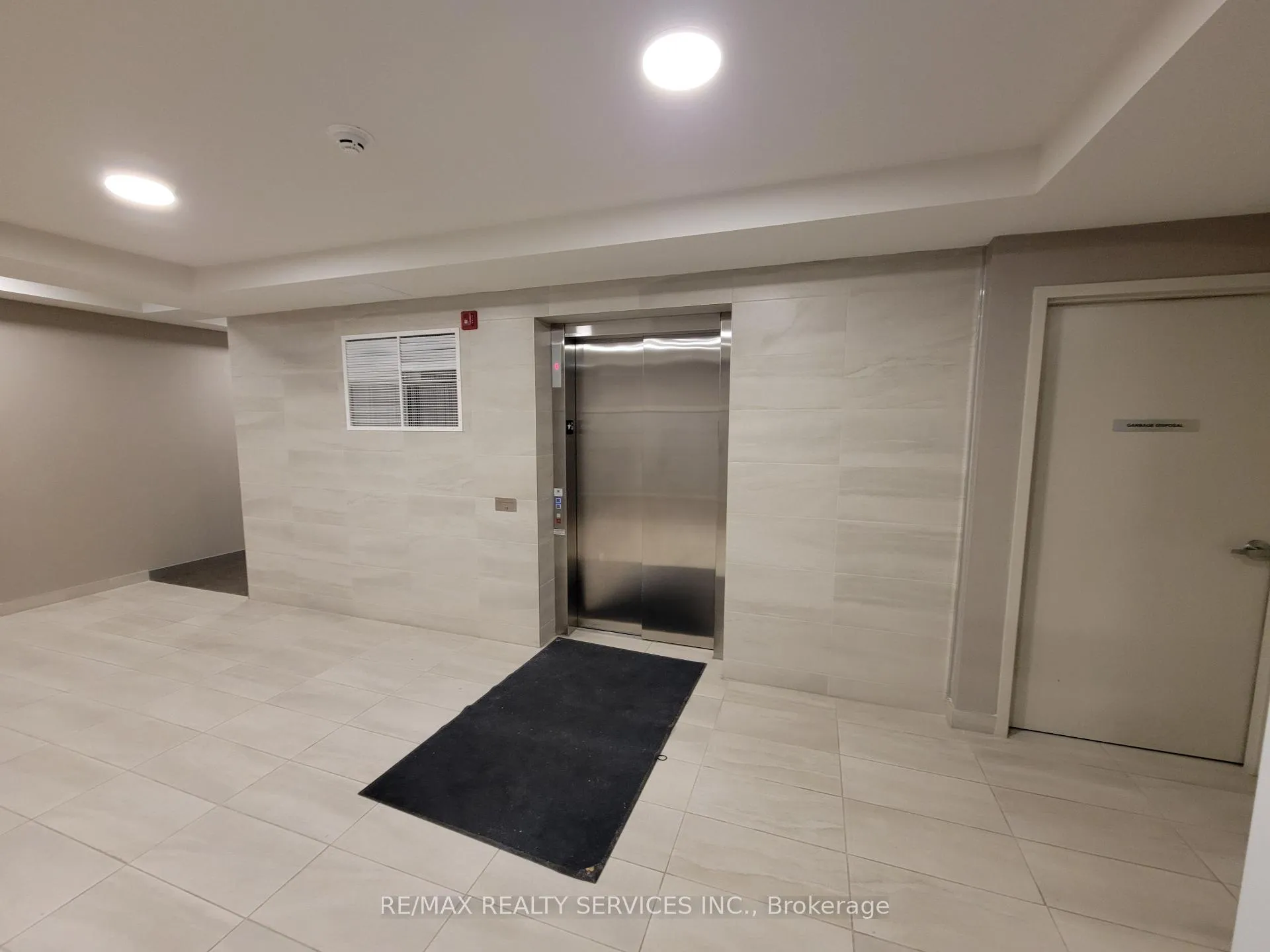 Photo 22 of 62 Sky Harbour Drive, Brampton, Brampton West — HOMEH