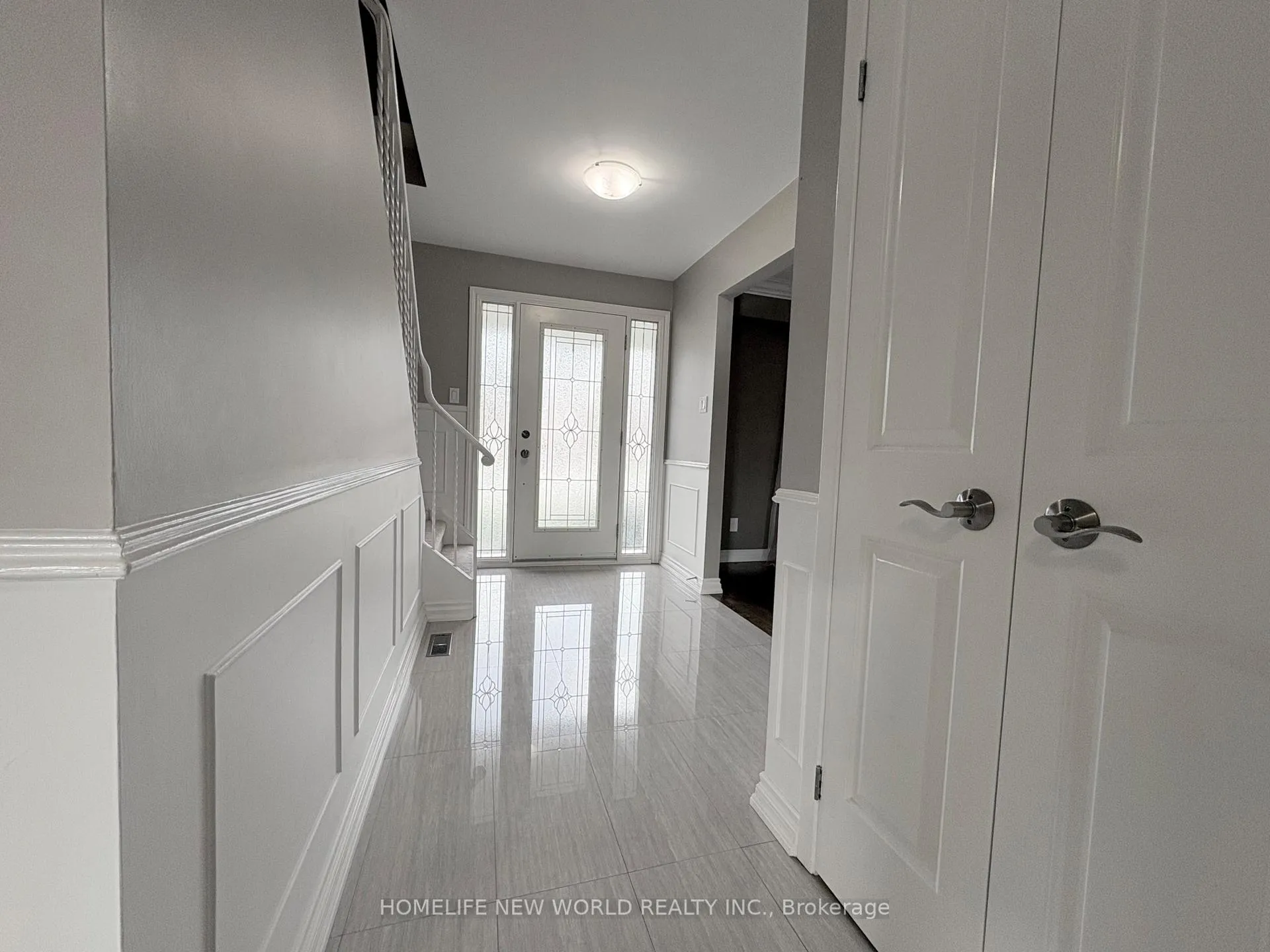 Photo 5 of 35 Shieldmark Crescent, Markham, Royal Orchard — HOMEH