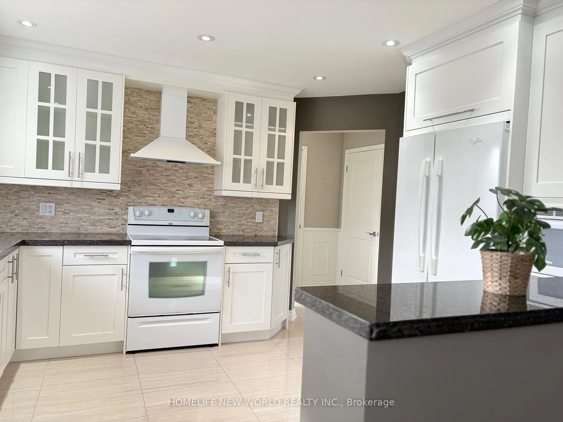 Photo 6 of 35 Shieldmark Crescent, Markham, Royal Orchard — HOMEH