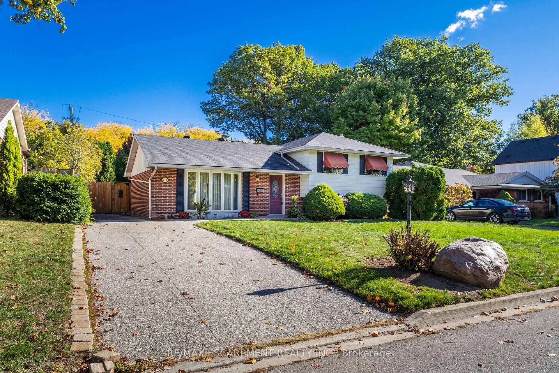 Photo 1 of 241 Tottenham Road, Burlington, Appleby — HOMEH