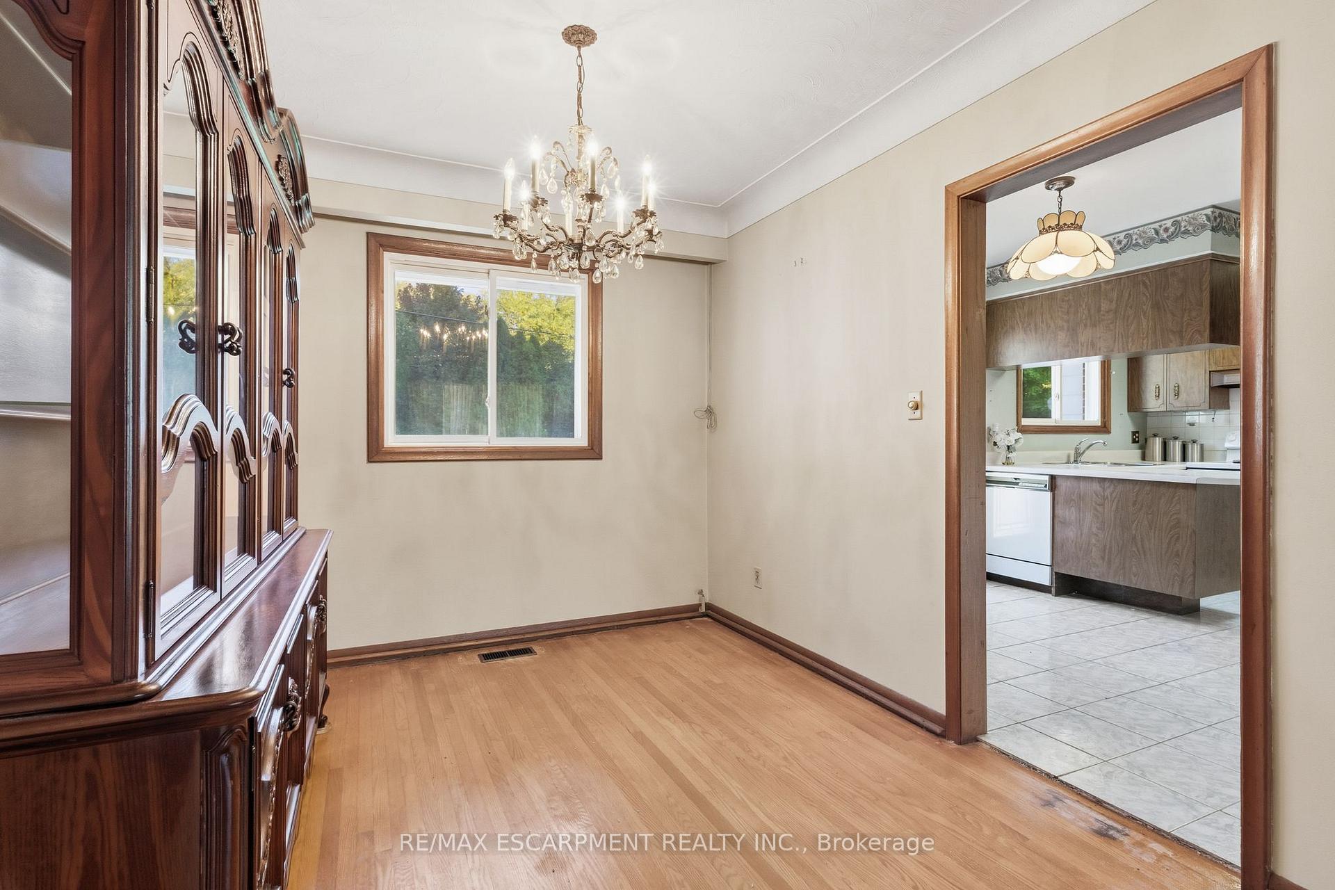 Photo 14 of 241 Tottenham Road, Burlington, Appleby — HOMEH