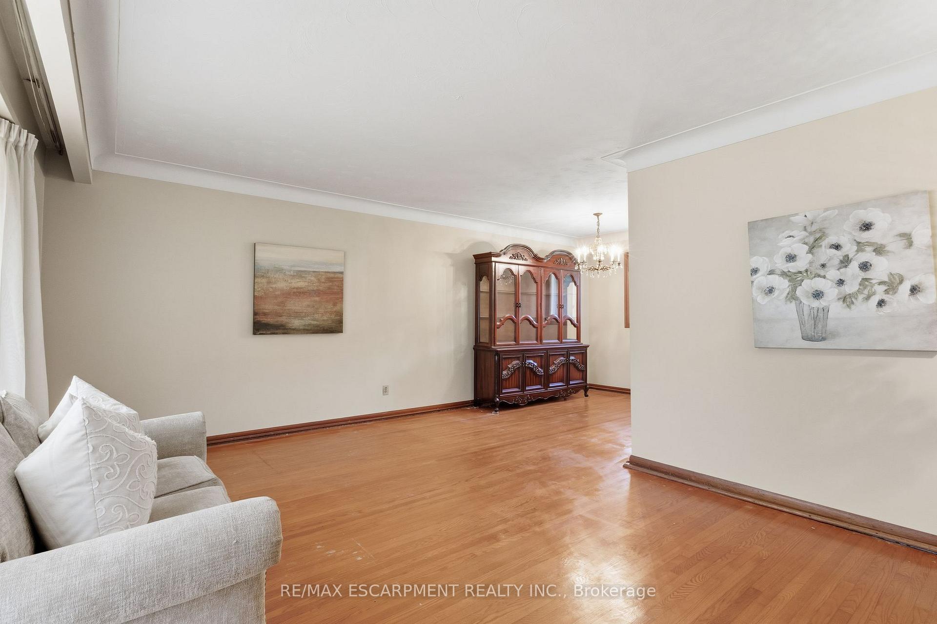 Photo 18 of 241 Tottenham Road, Burlington, Appleby — HOMEH