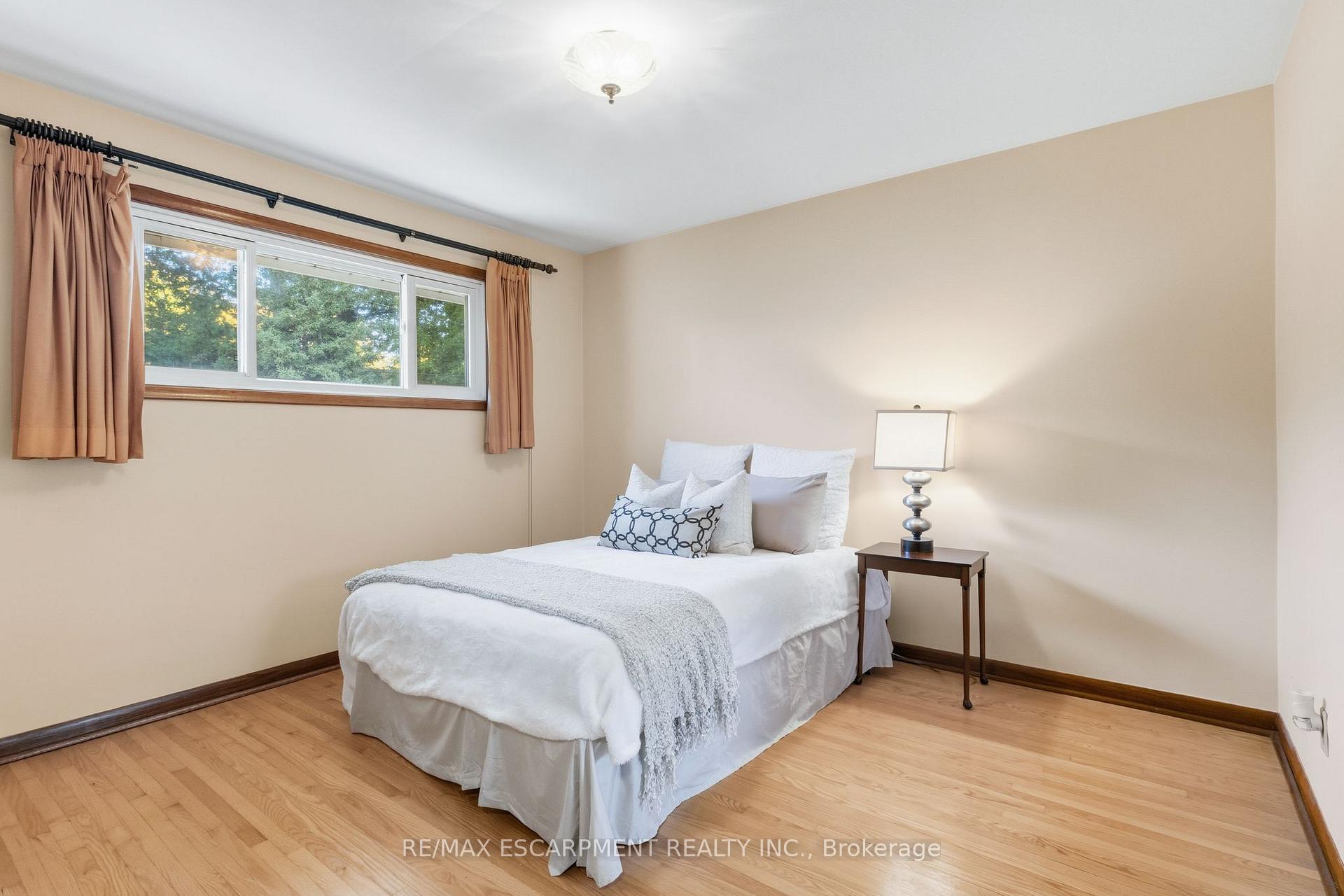 Photo 20 of 241 Tottenham Road, Burlington, Appleby — HOMEH