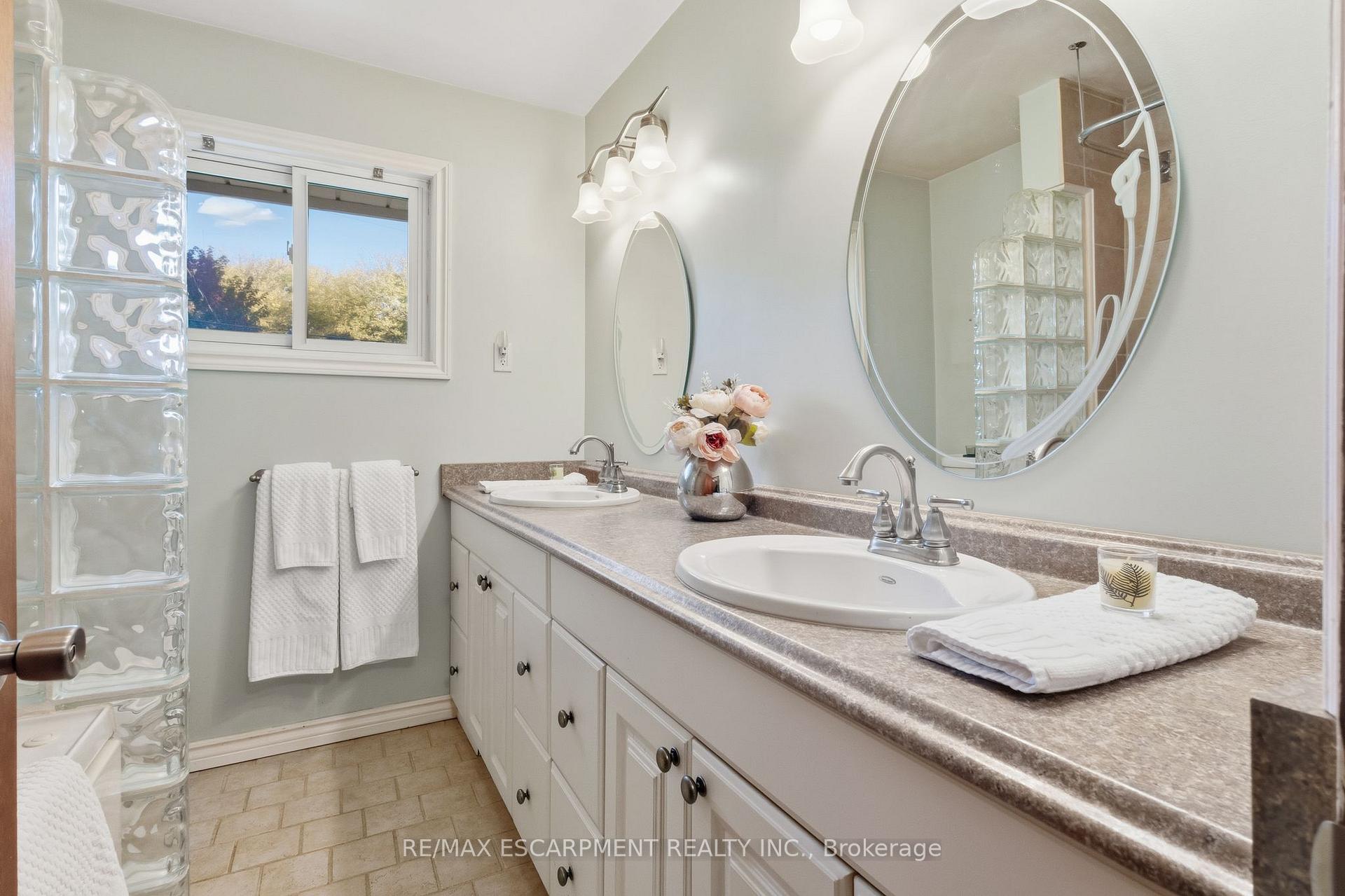 Photo 24 of 241 Tottenham Road, Burlington, Appleby — HOMEH