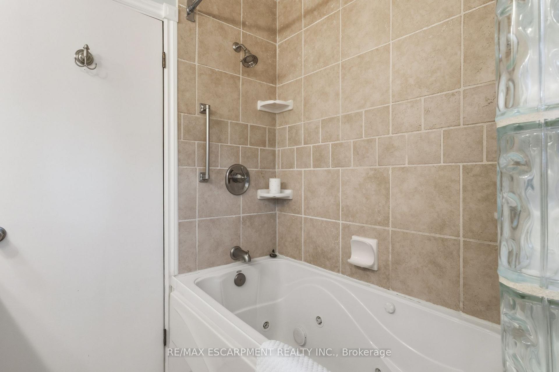 Photo 25 of 241 Tottenham Road, Burlington, Appleby — HOMEH