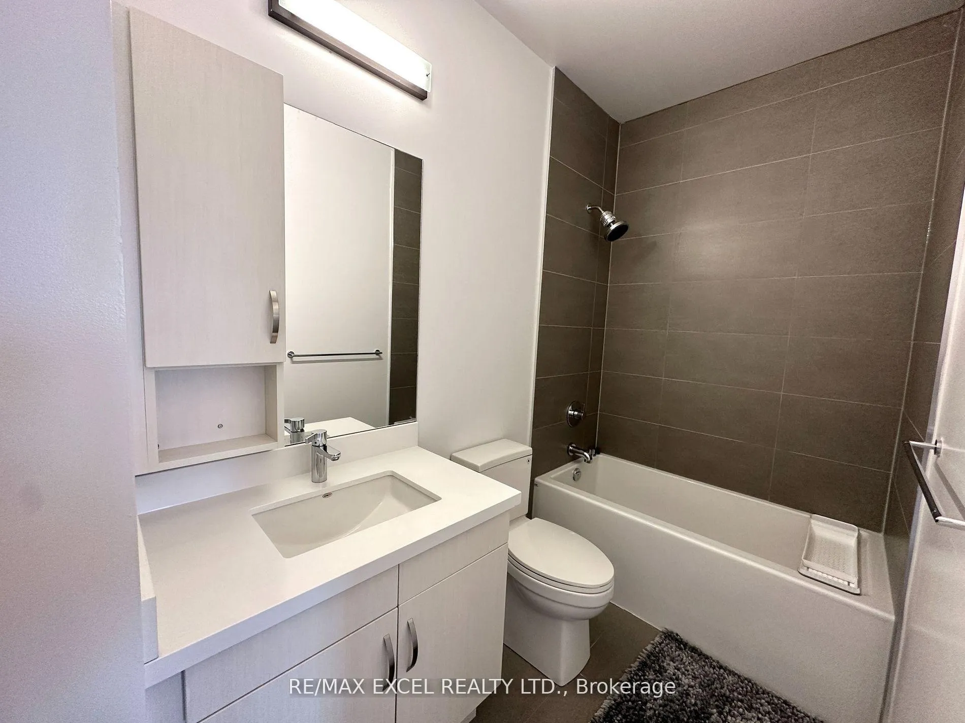 Photo 15 of 7 Caseley Way, Markham, Unionville — HOMEH