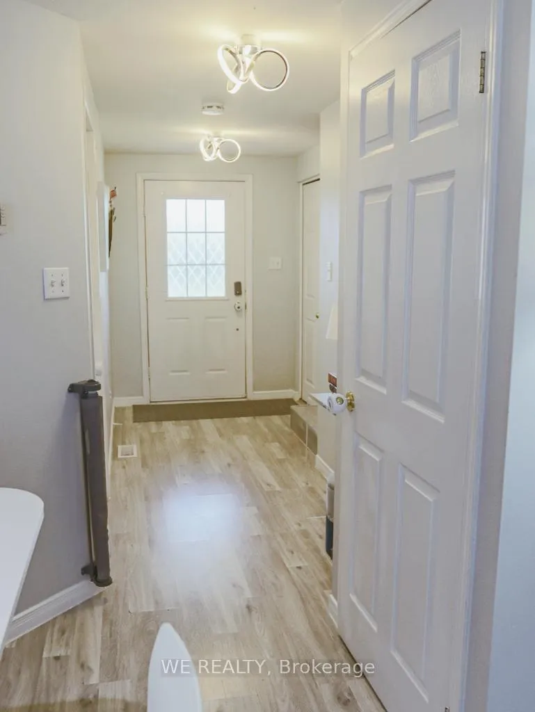 Photo 2 of 500 Highbrook Court, Kitchener — HOMEH