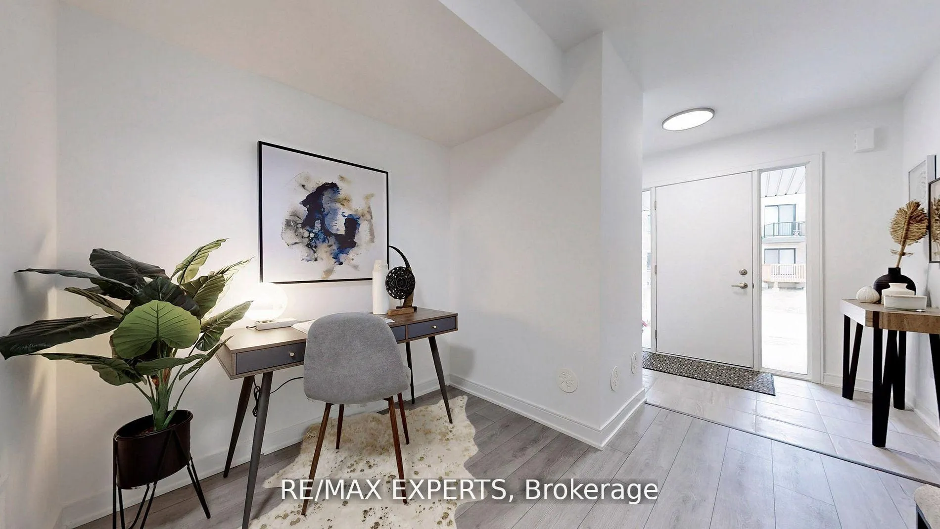 Photo 8 of 22 Spry Lane, Barrie, Innis-Shore — HOMEH