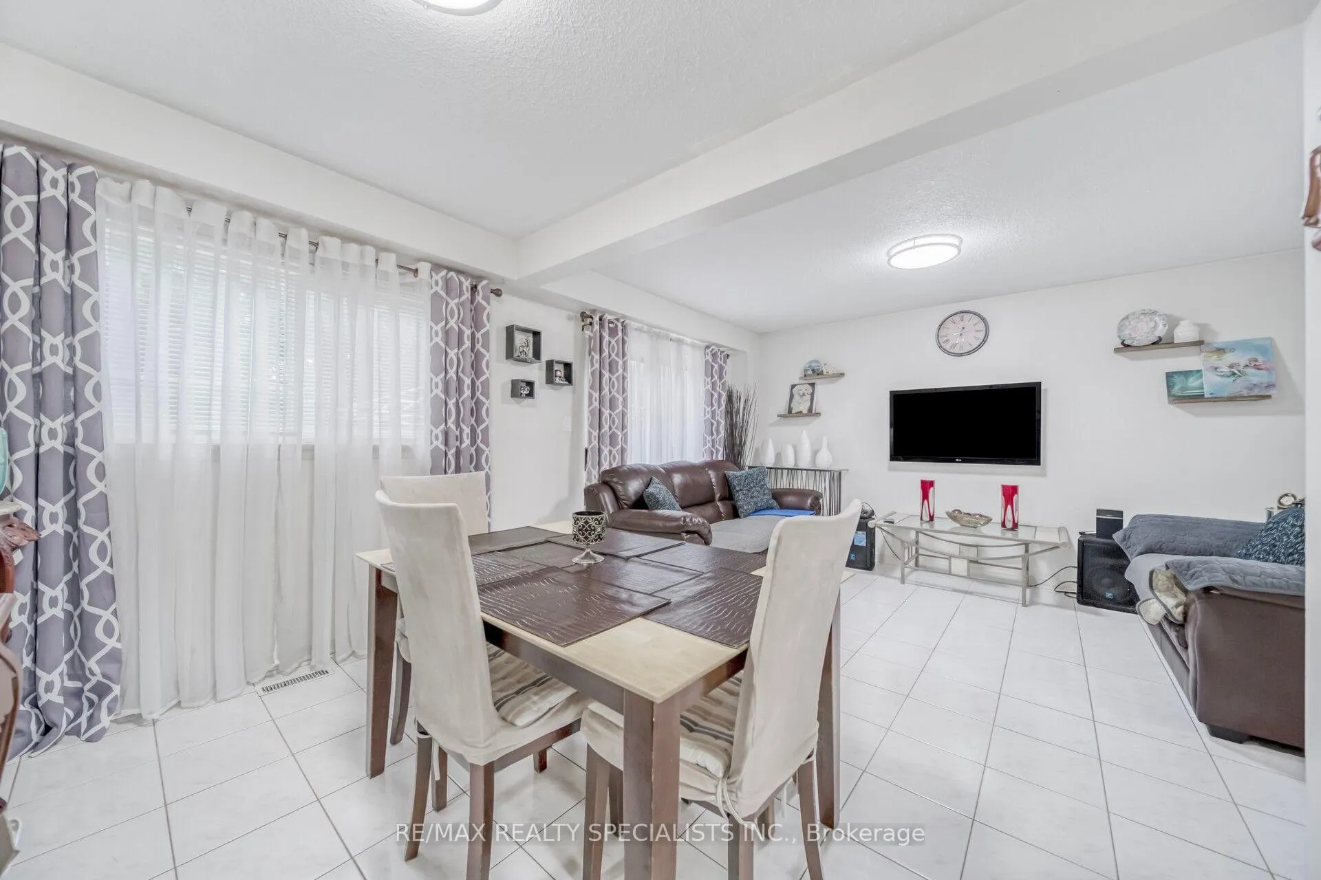 Photo 7 of 1 Craigleigh Crescent, Brampton, Avondale — HOMEH