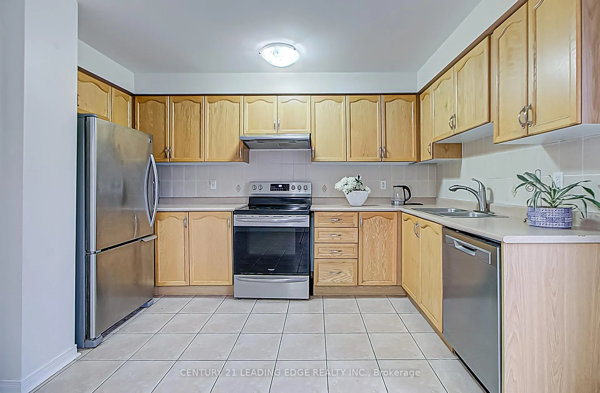 Photo 12 of Unit Upper, 116 Bayly Street W, Ajax, South West — HOMEH