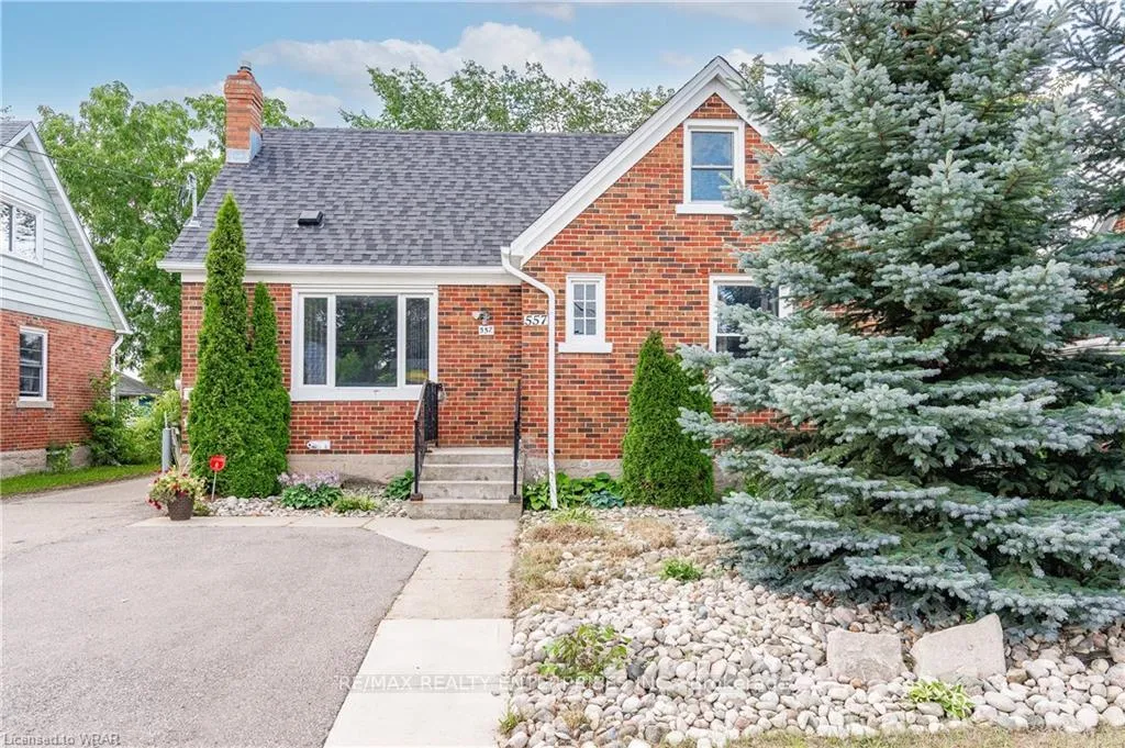 Front of Unit Upper, 557 Stirling Avenue S
