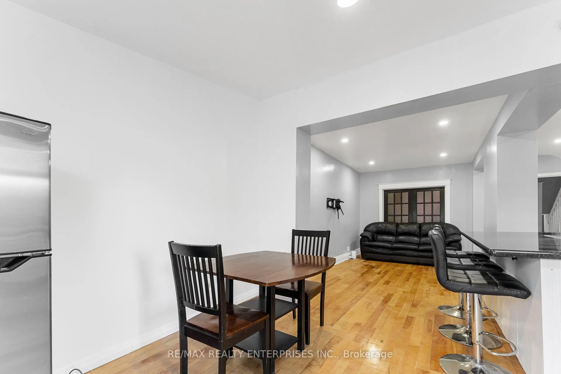 Photo 15 of Unit UPPER, 43 Gage Avenue, Hamilton, Stipley — HOMEH