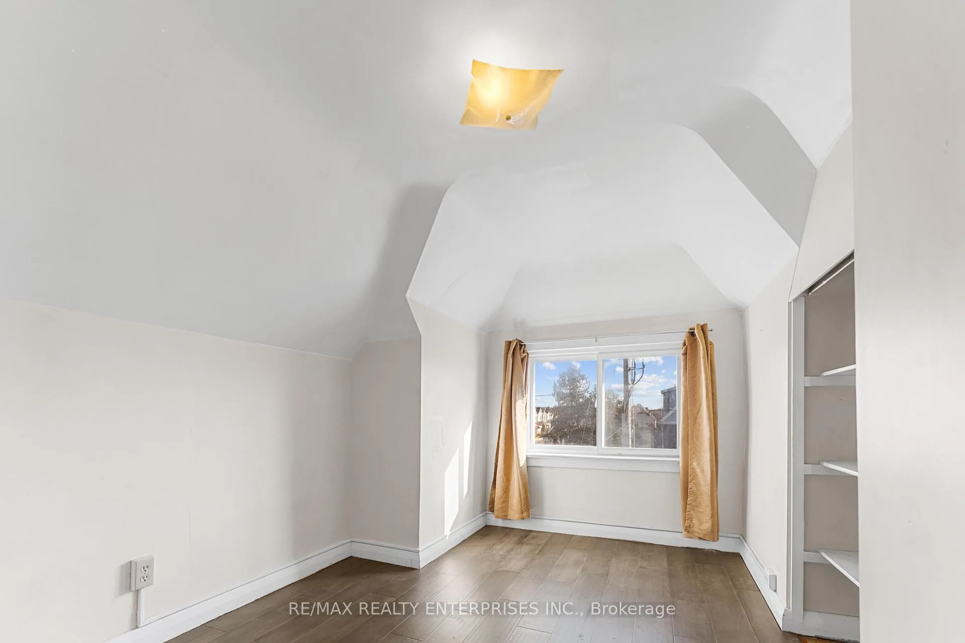 Photo 27 of Unit UPPER, 43 Gage Avenue, Hamilton, Stipley — HOMEH