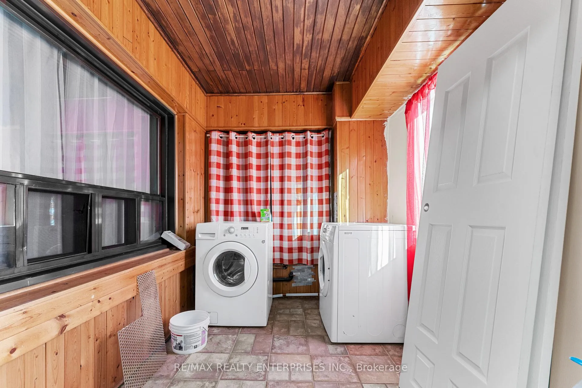 Photo 37 of Unit UPPER, 43 Gage Avenue, Hamilton, Stipley — HOMEH