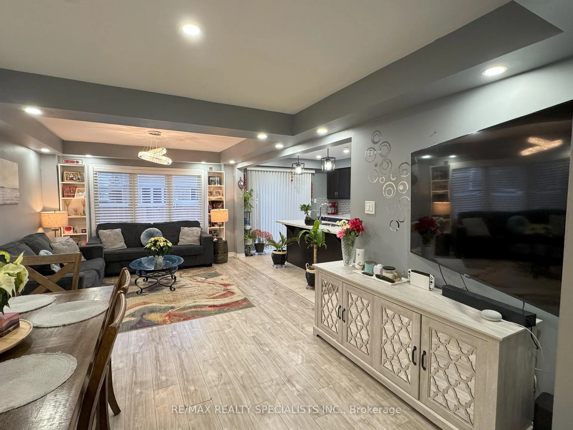 Photo 1 of 42 Arbourview Cres, Kitchener — HOMEH