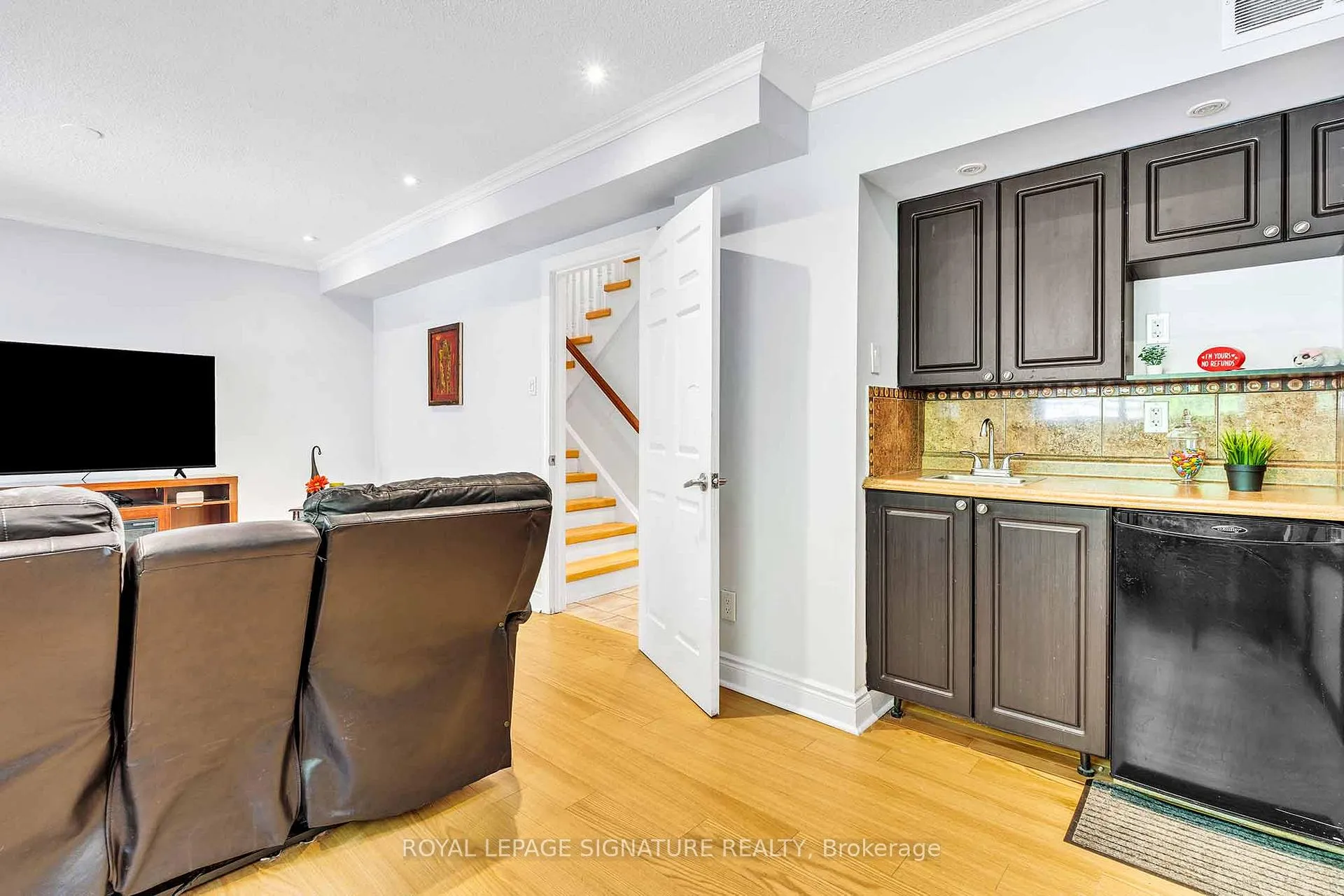 Photo 11 of 14 Poplar Crescent, Aurora, Aurora Highlands — HOMEH