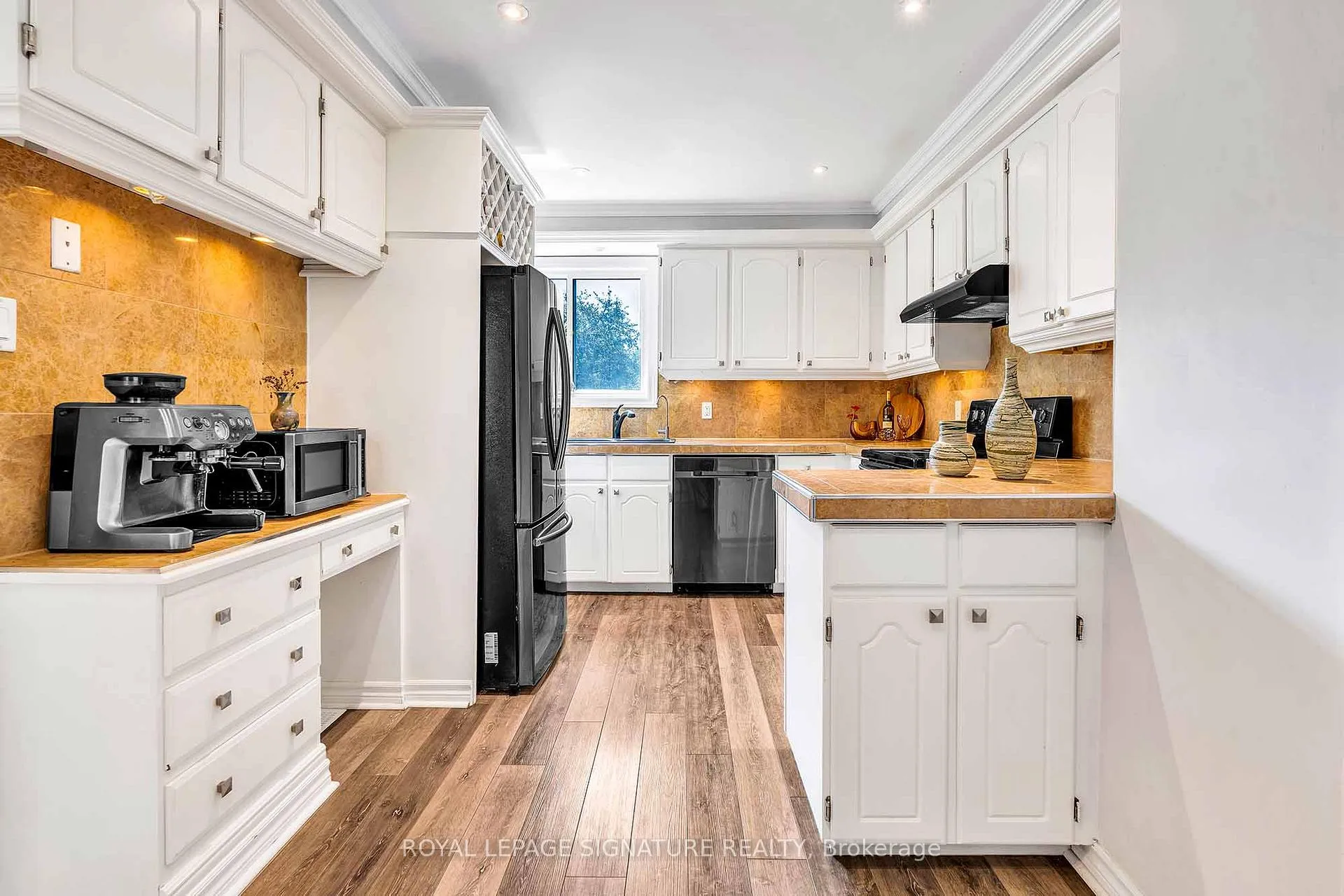 Photo 15 of 14 Poplar Crescent, Aurora, Aurora Highlands — HOMEH