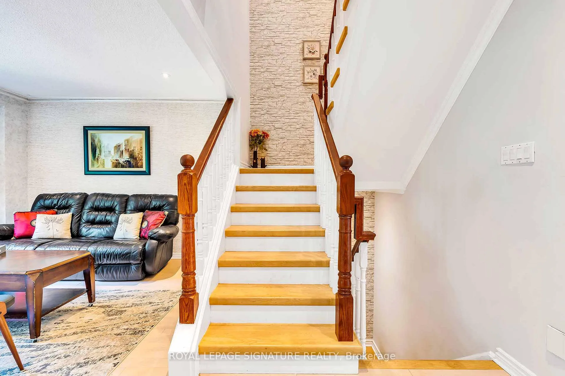 Photo 24 of 14 Poplar Crescent, Aurora, Aurora Highlands — HOMEH
