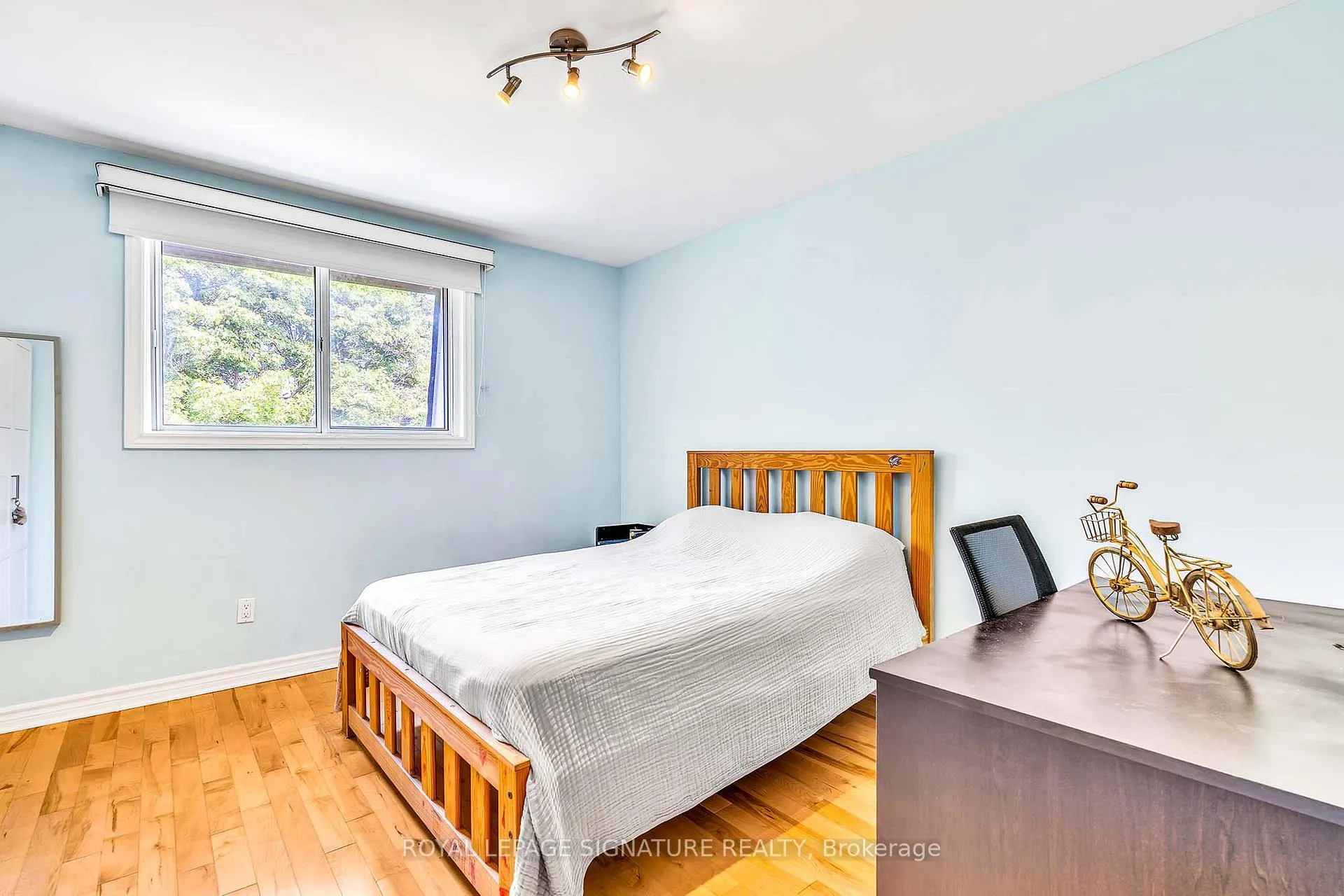 Photo 26 of 14 Poplar Crescent, Aurora, Aurora Highlands — HOMEH