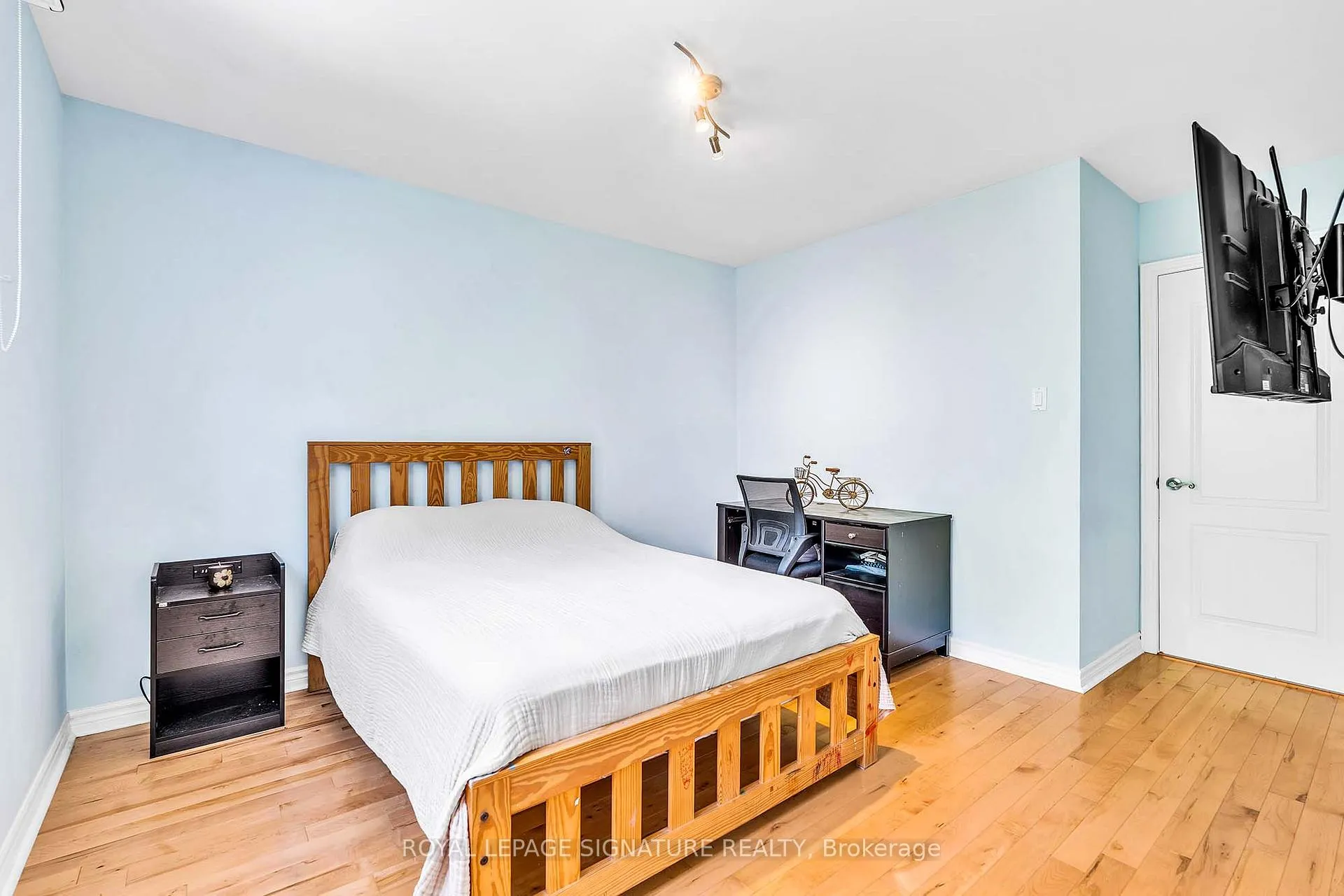Photo 27 of 14 Poplar Crescent, Aurora, Aurora Highlands — HOMEH