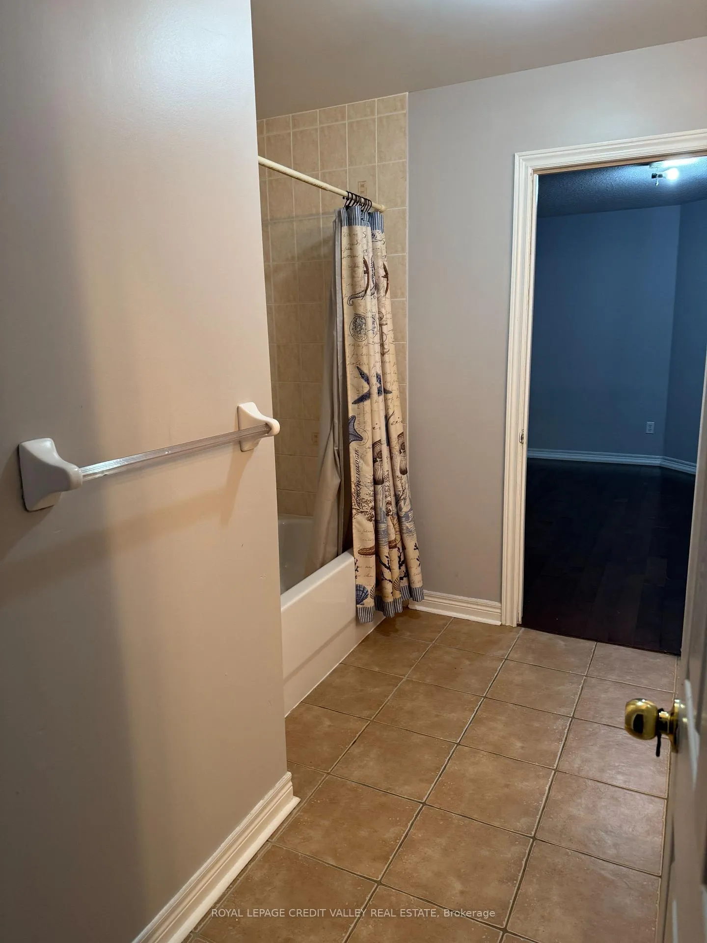 Photo 20 of Unit Upper, 10 Devondale Avenue, Brampton, Vales of Castlemore — HOMEH