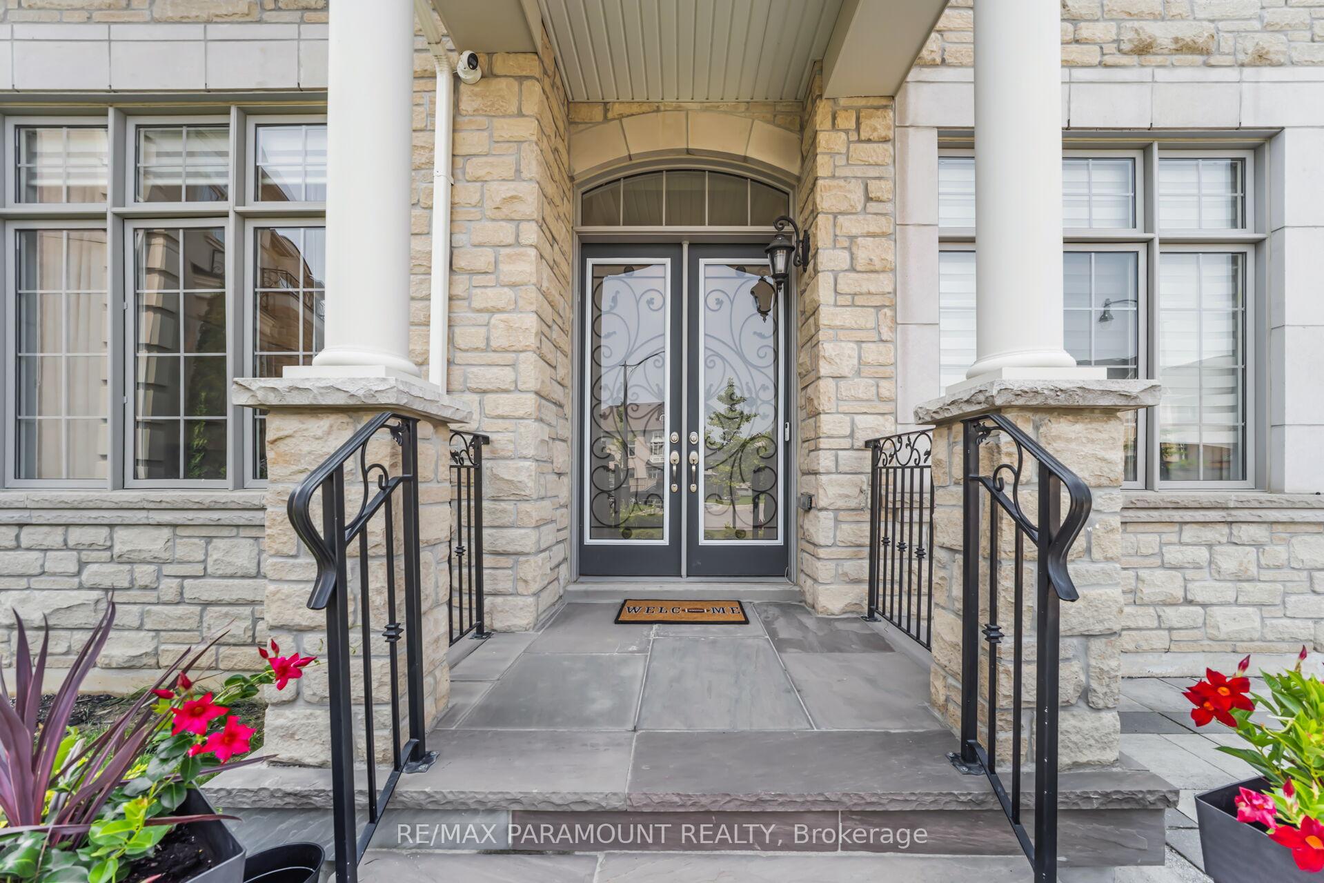 Photo 6 of 8 Accolade Court, Brampton, Credit Valley — HOMEH