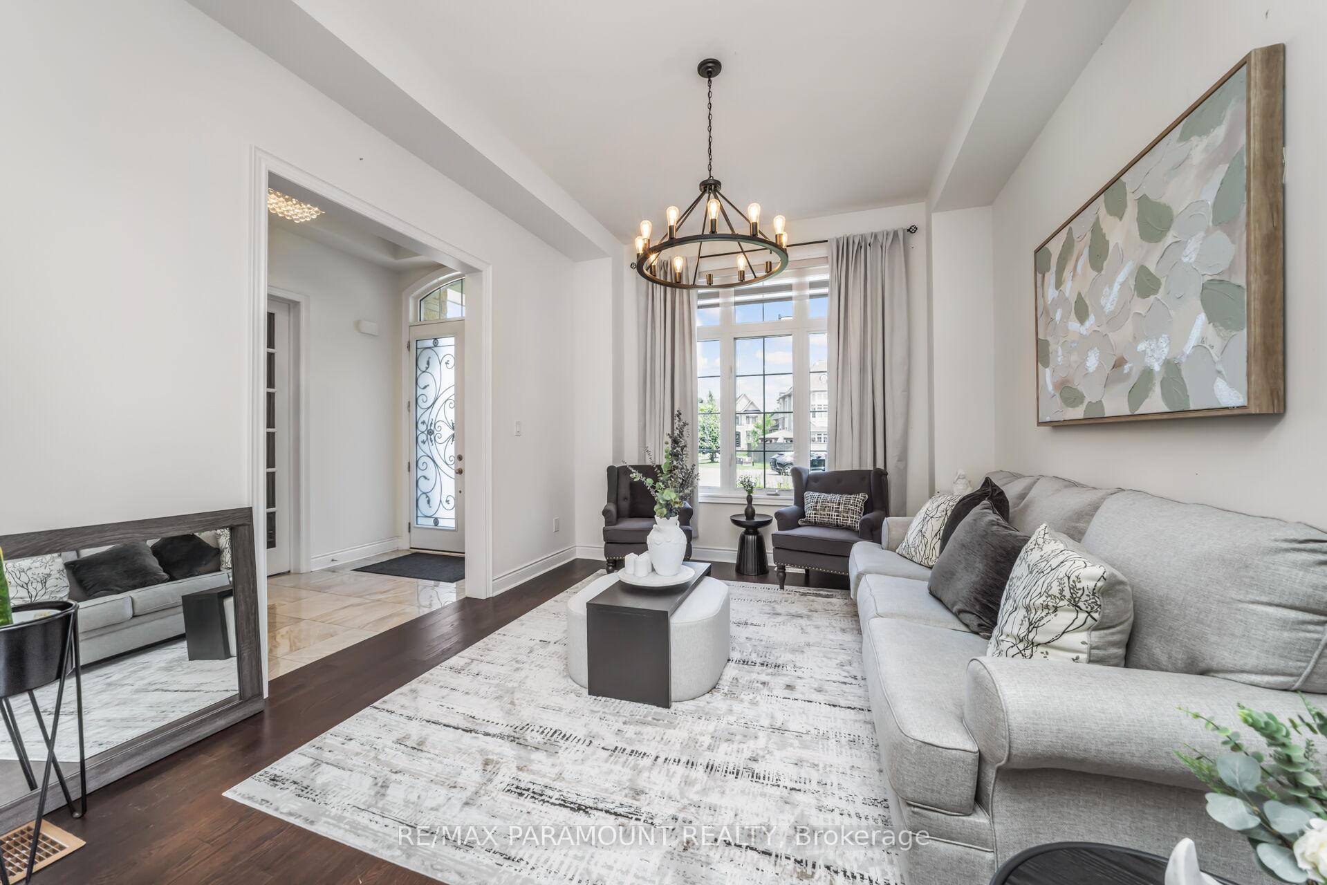 Photo 9 of 8 Accolade Court, Brampton, Credit Valley — HOMEH