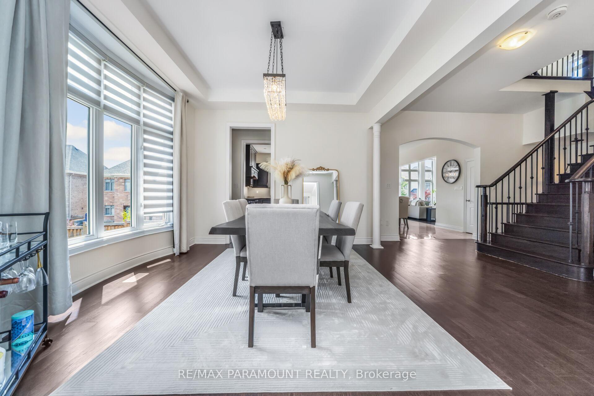 Photo 10 of 8 Accolade Court, Brampton, Credit Valley — HOMEH