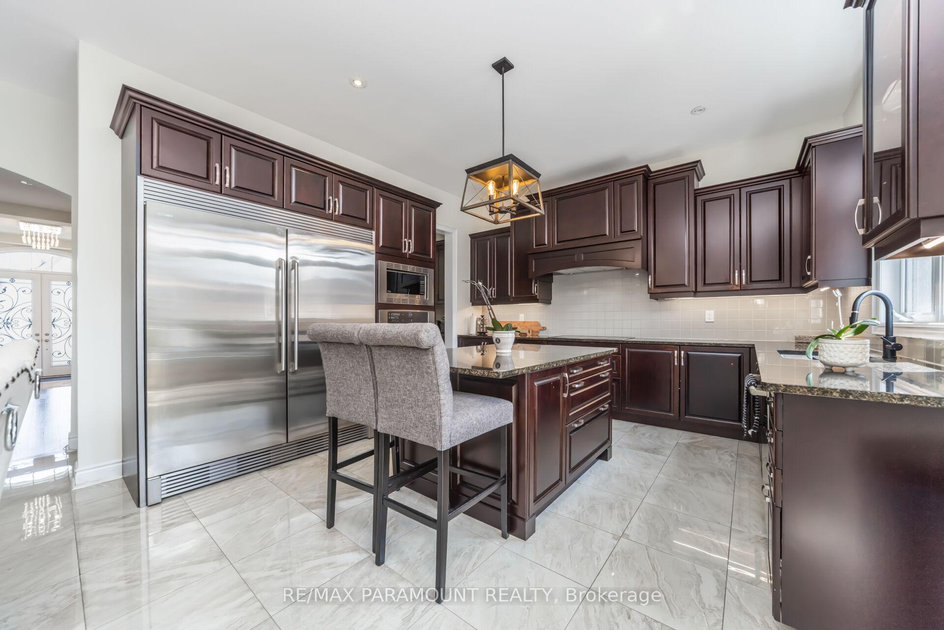 Photo 15 of 8 Accolade Court, Brampton, Credit Valley — HOMEH