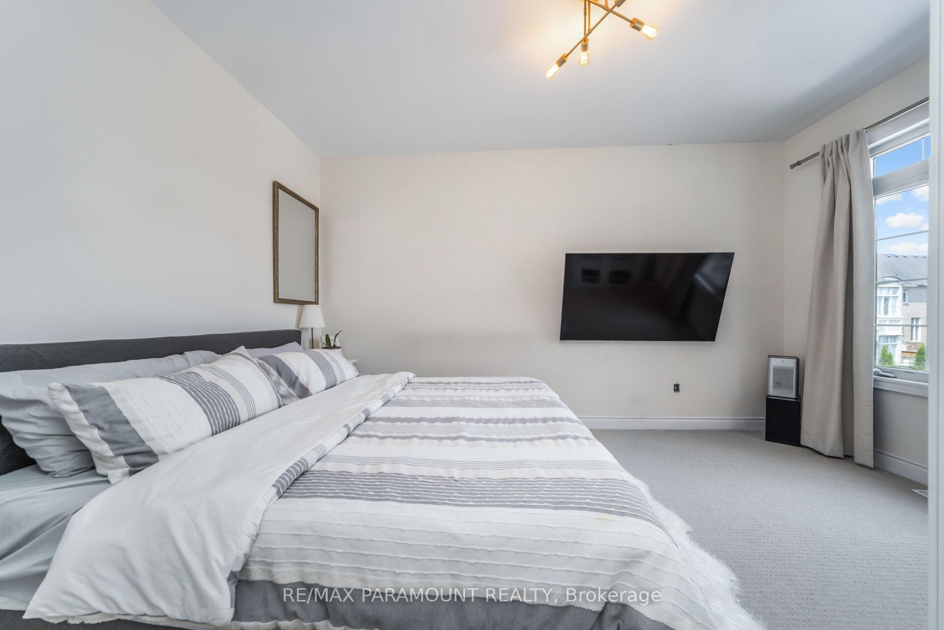 Photo 35 of 8 Accolade Court, Brampton, Credit Valley — HOMEH
